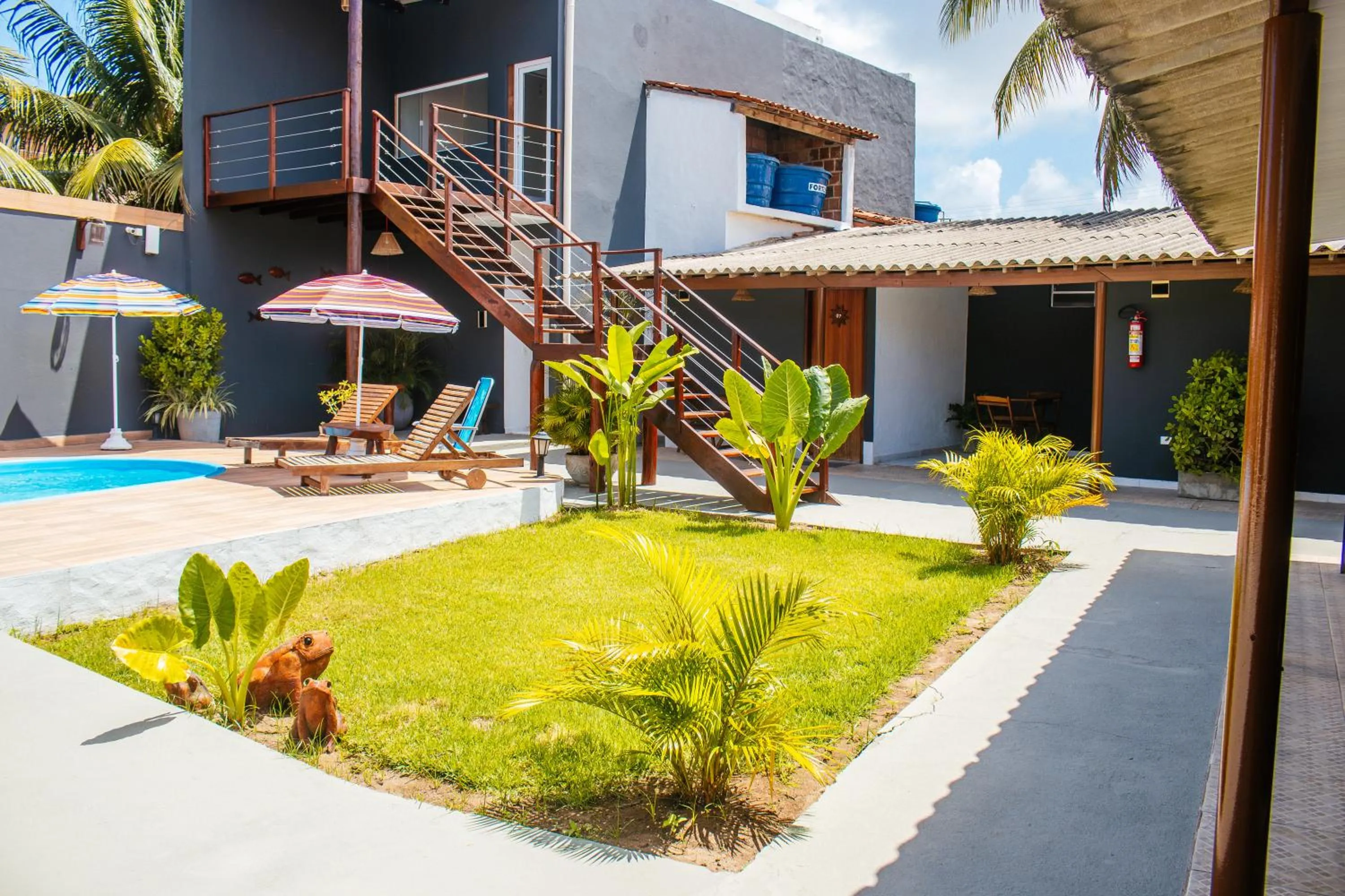 Swimming pool in Pousada do Enildo