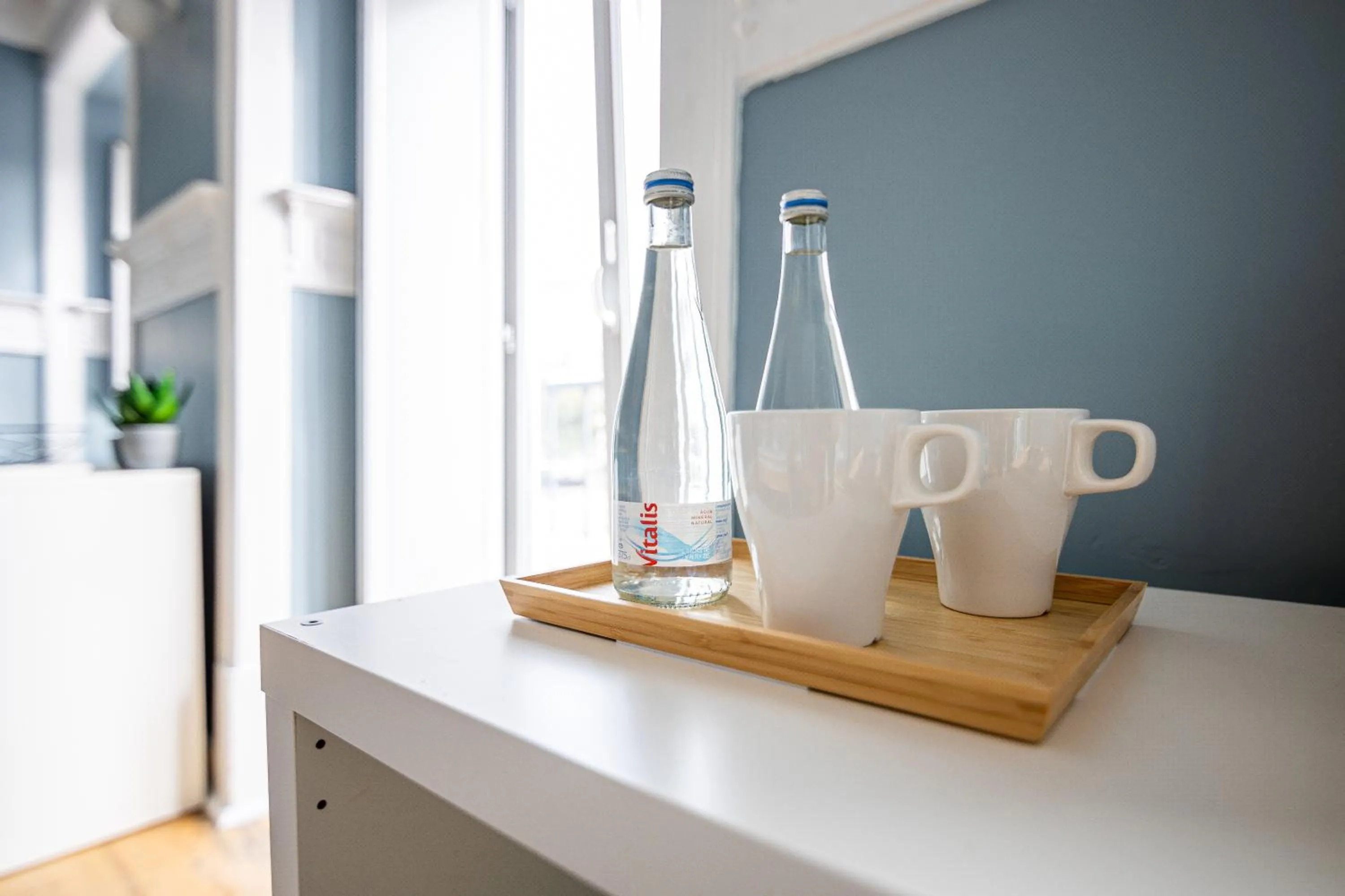 Coffee/tea facilities in VAGO Alcântara Suites