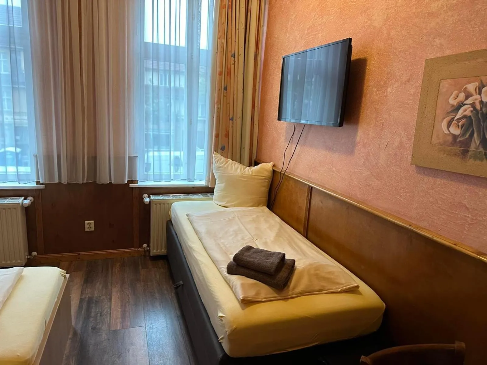 Triple Room with Bathroom in Pensionszimmer Unicat
