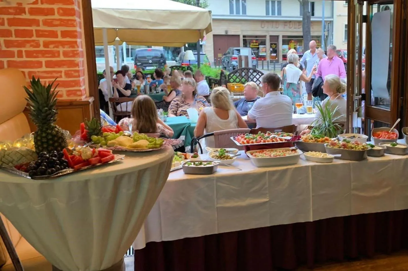 Restaurant/places to eat in Pensionszimmer Unicat