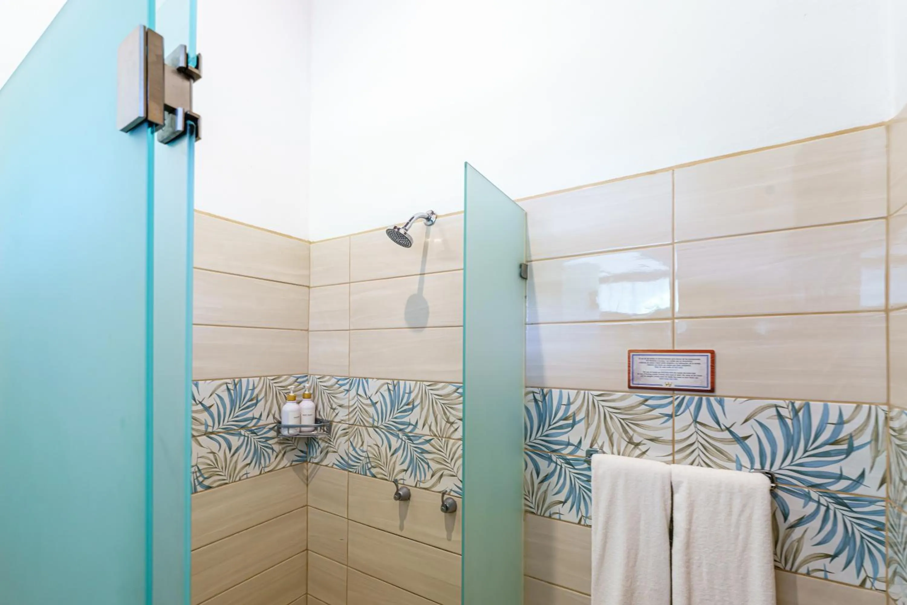 Bathroom in Hotel Mar Rey