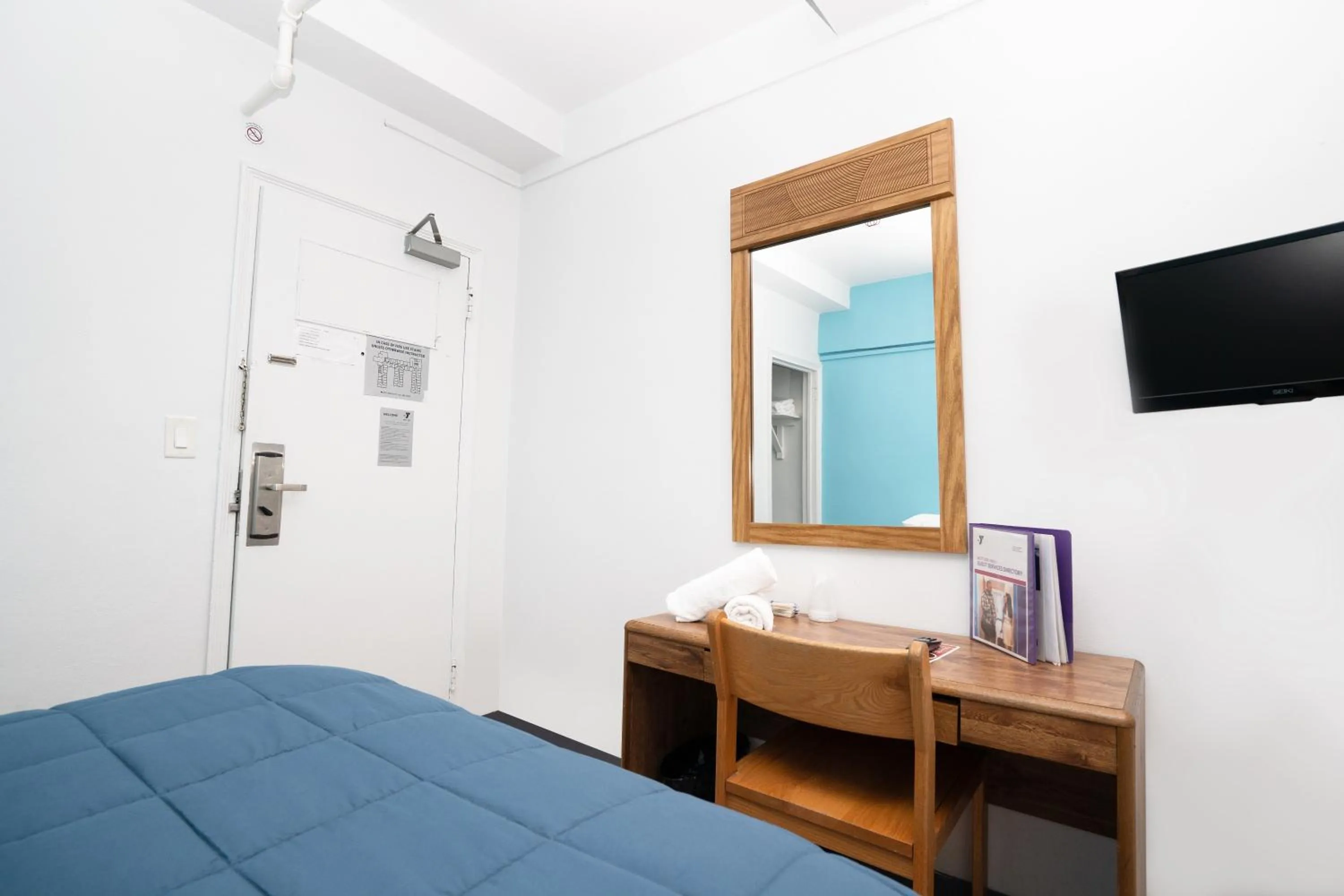 Bedroom, Bed in West Side YMCA