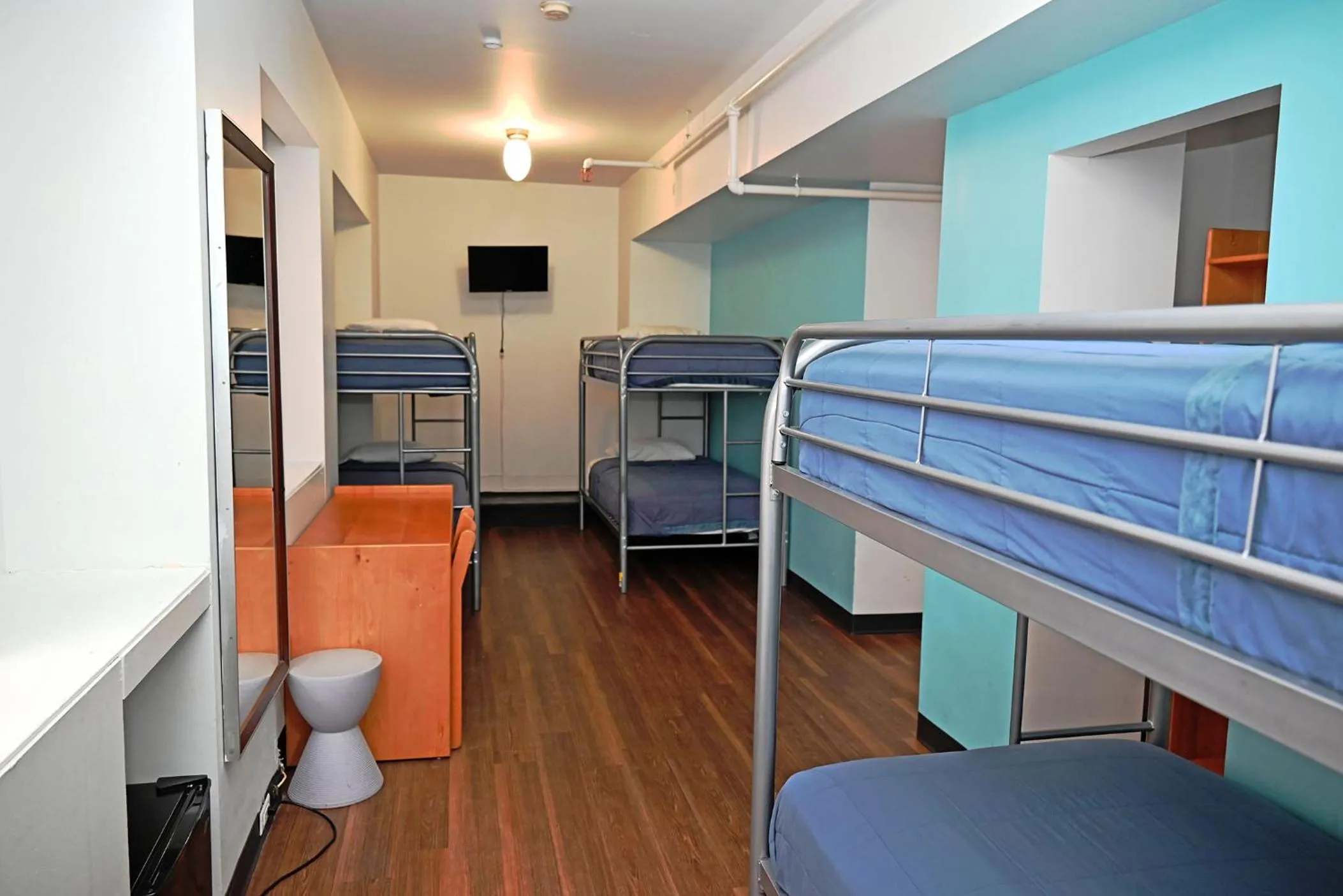 bunk bed, Bed in West Side YMCA