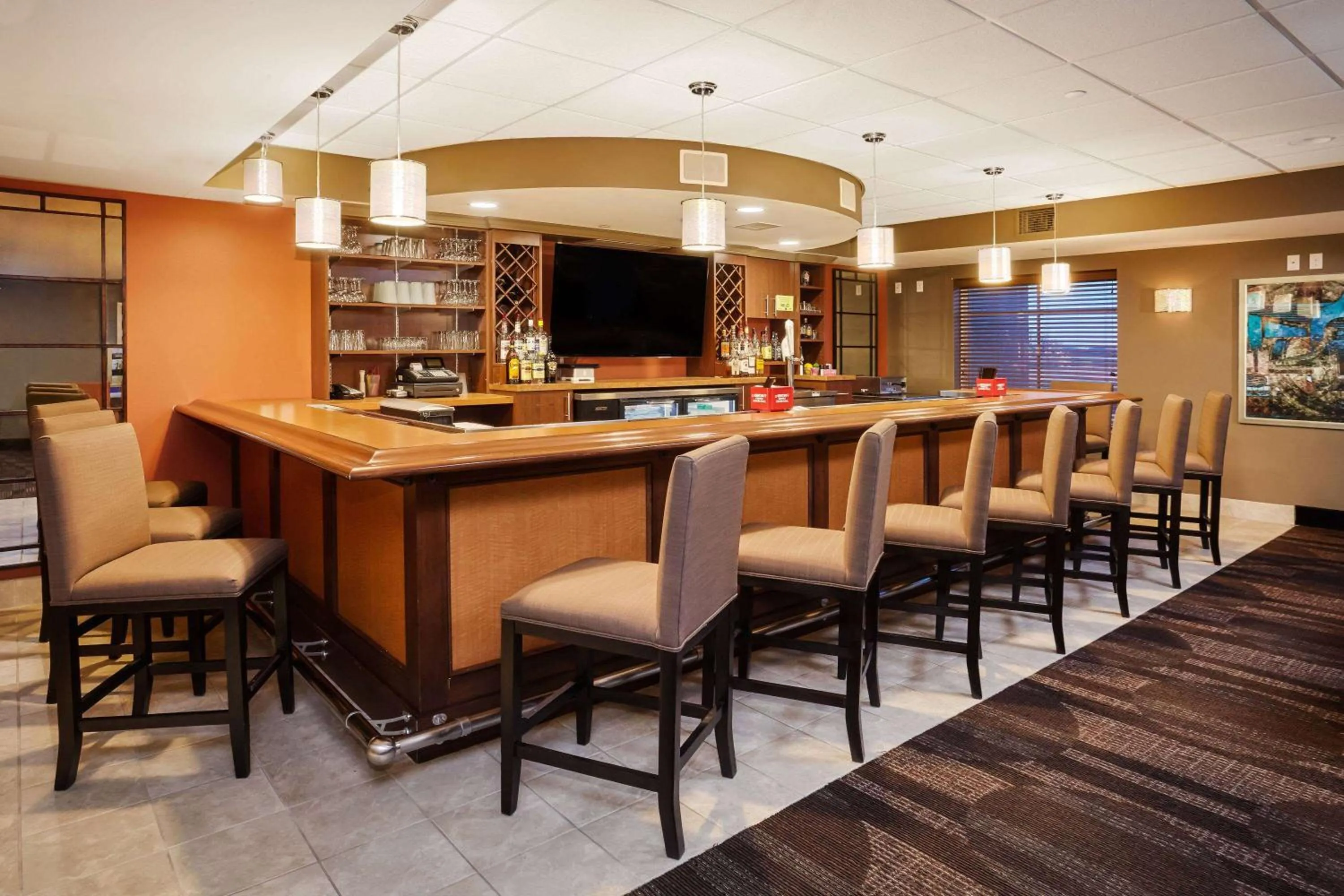 Lounge or bar in AmericInn by Wyndham Waupun