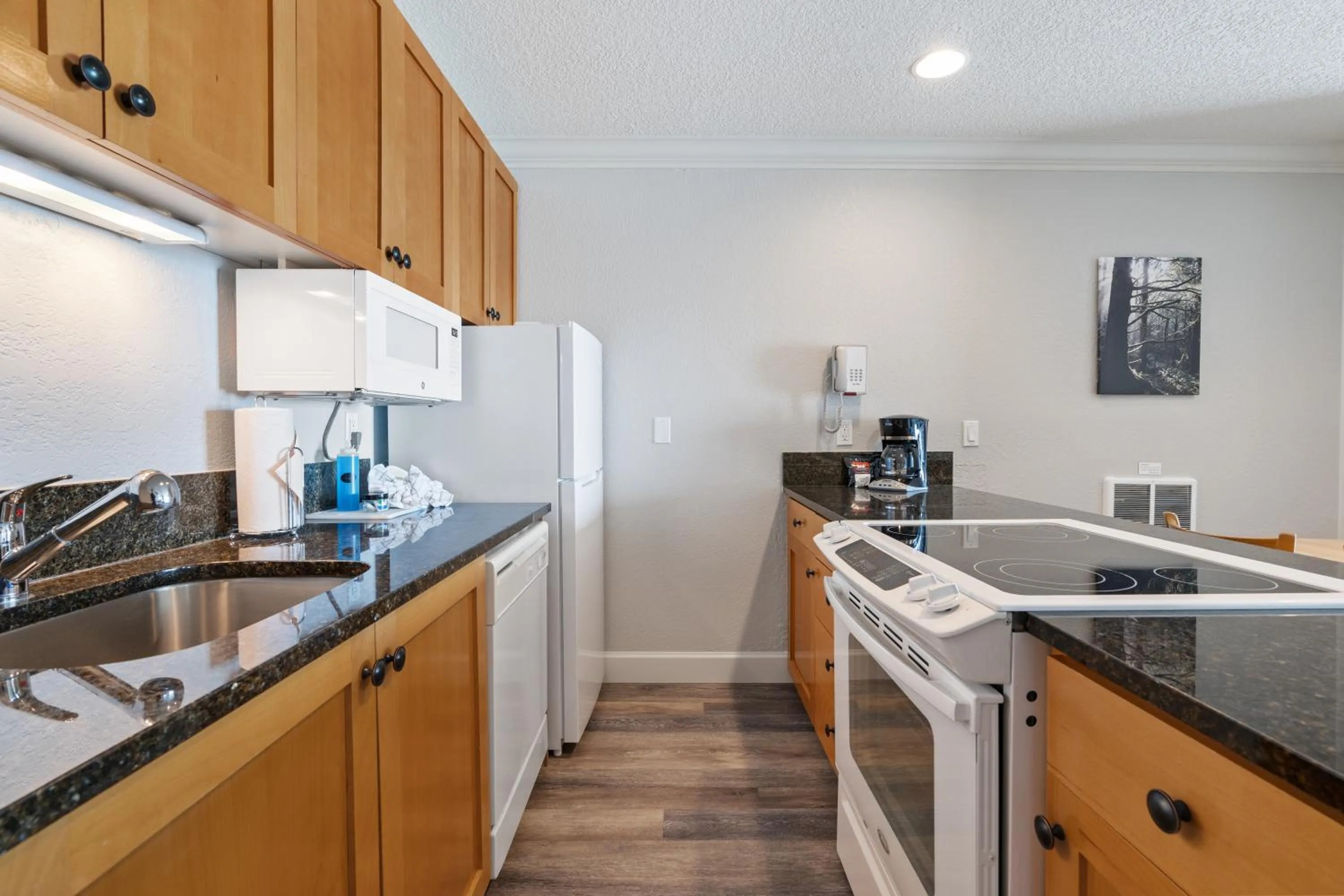 Coffee/tea facilities in Tolovana Inn