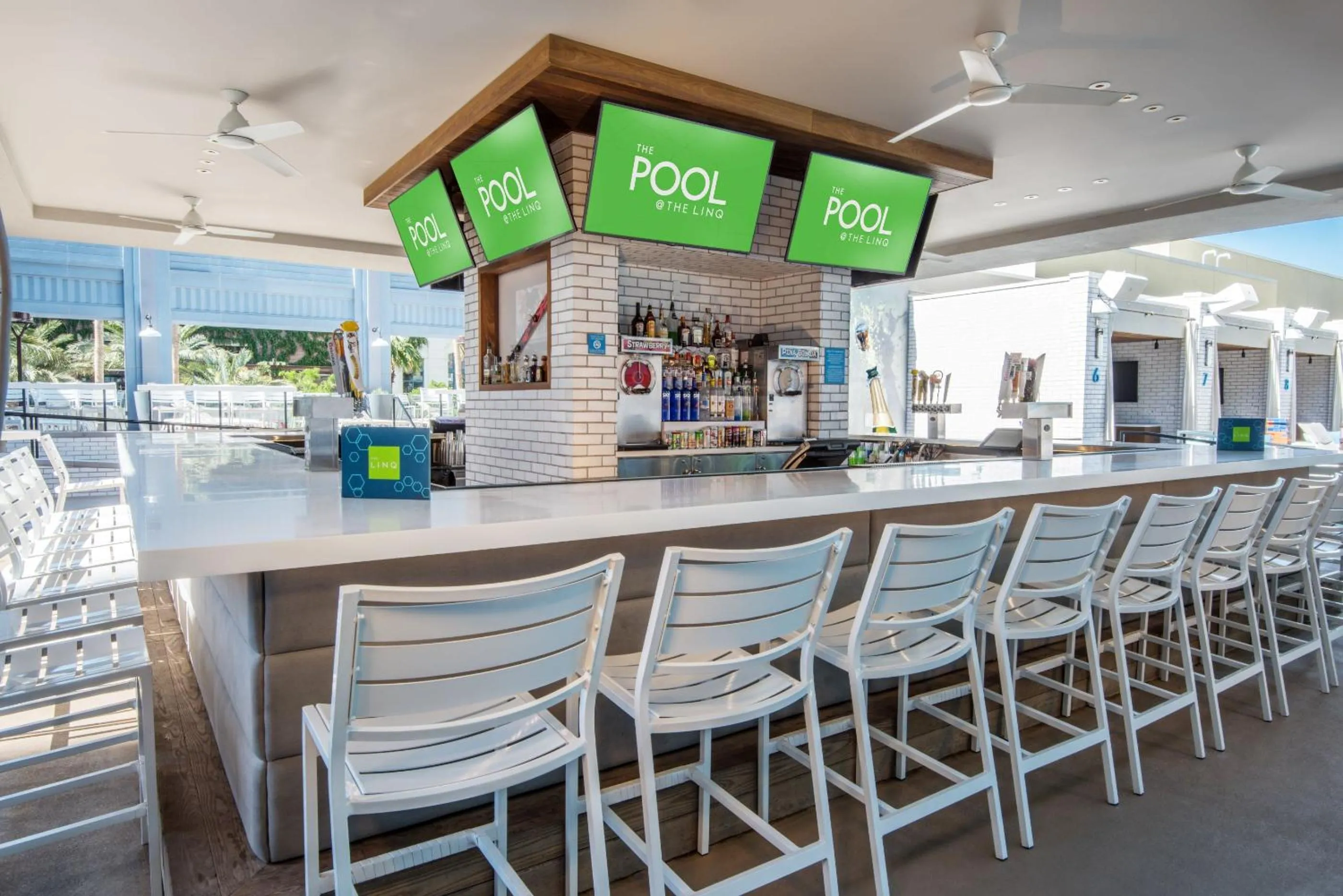 Lounge or bar in The LINQ Hotel & Casino, A Caesars Destination