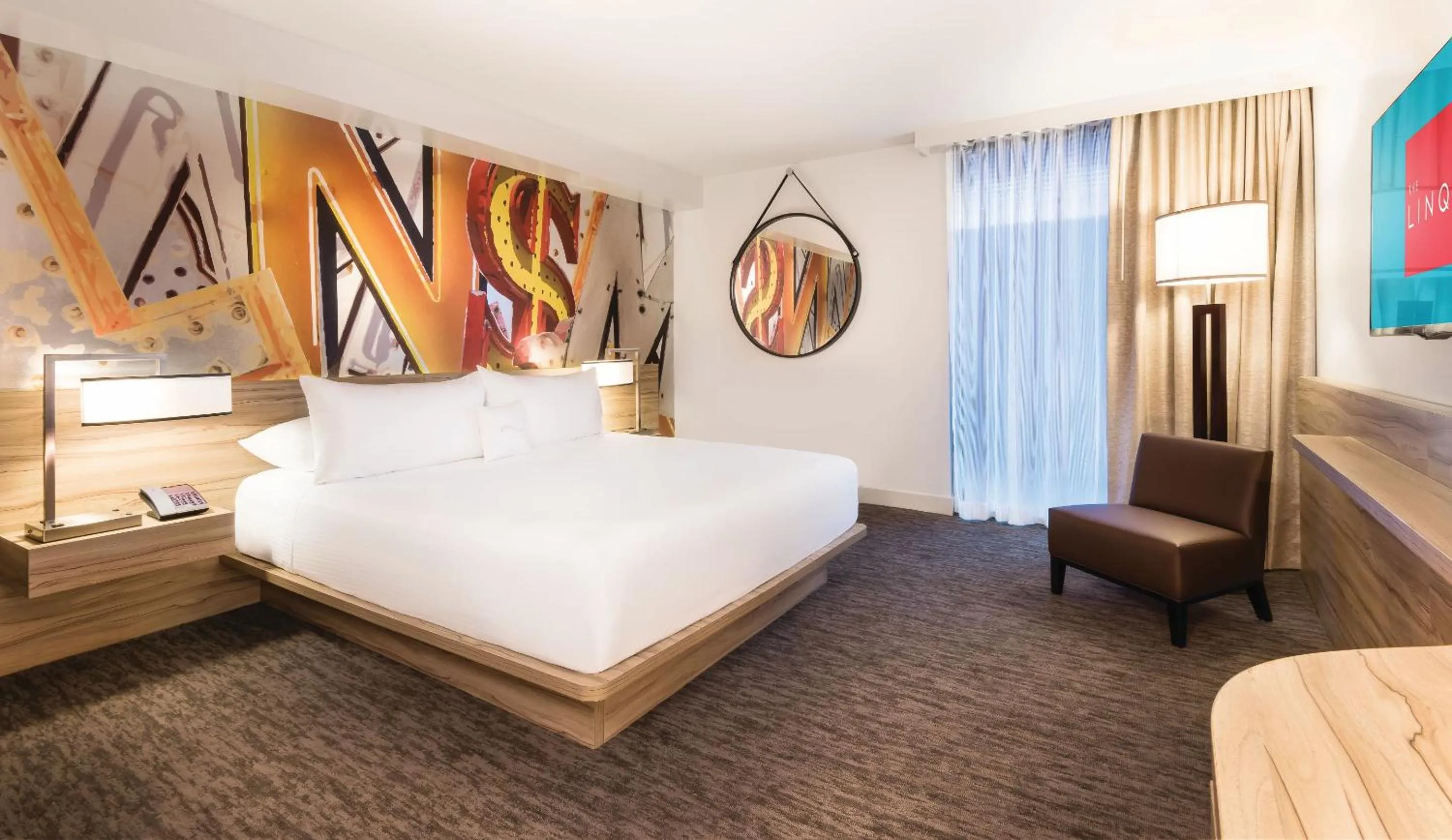 Bed in The LINQ Hotel & Casino, A Caesars Destination
