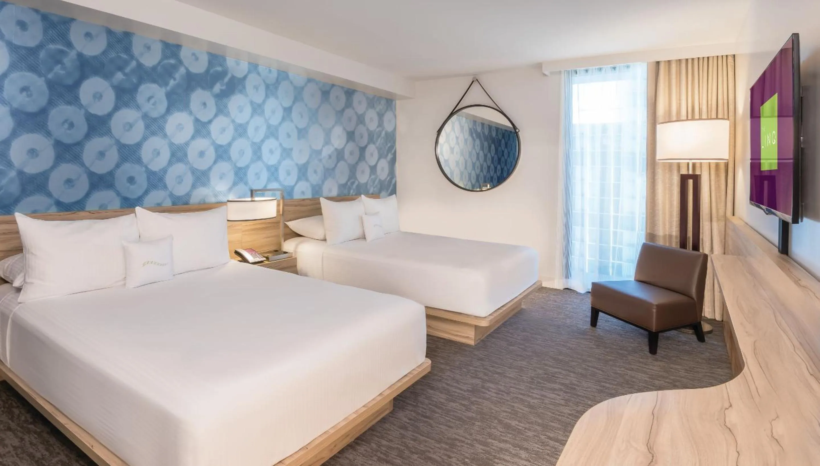 Bed in The LINQ Hotel & Casino, A Caesars Destination