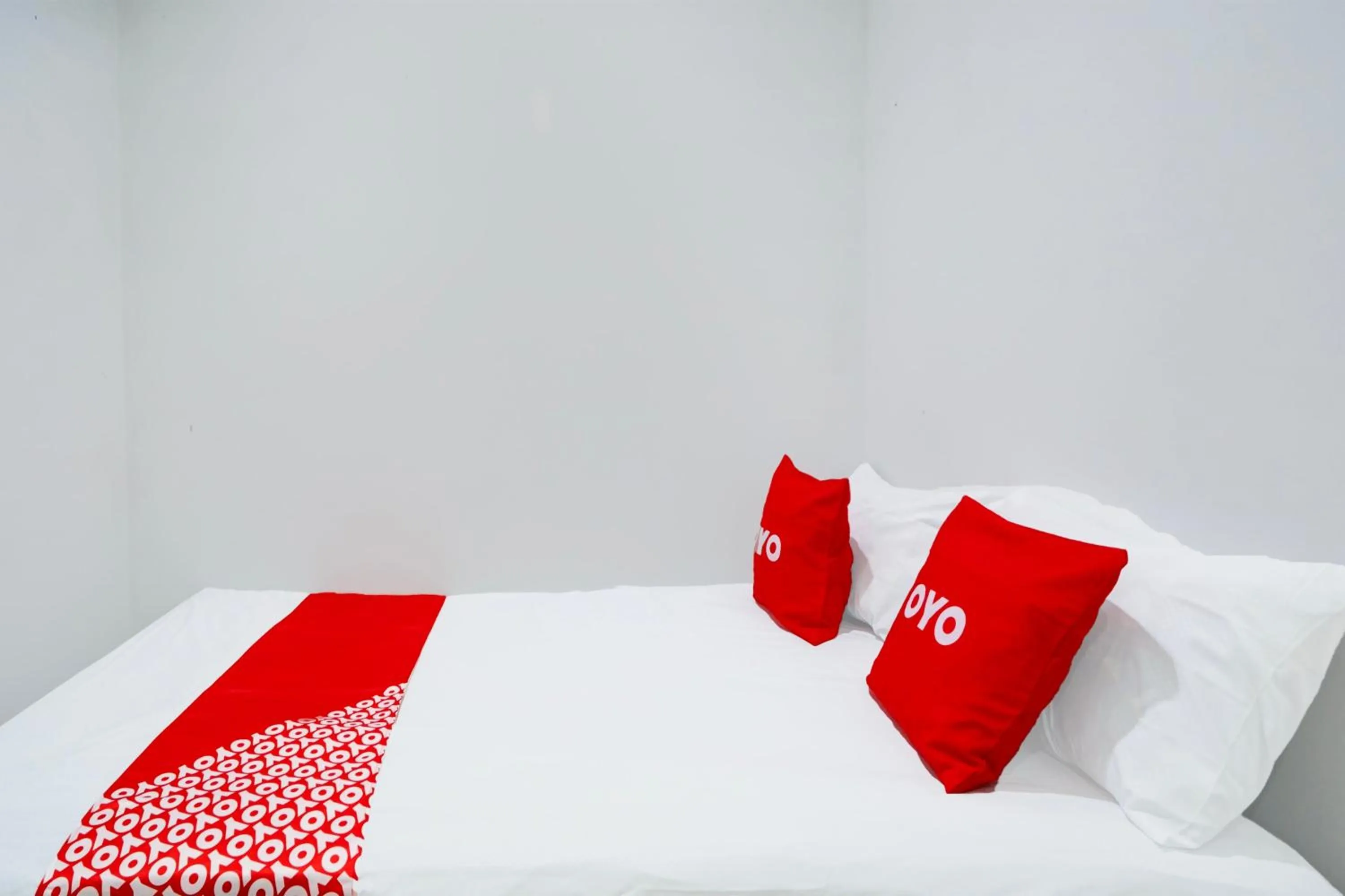 Bedroom, Bed in Hotel O MUMU HOMESTAYNearCarnival Park Surabaya