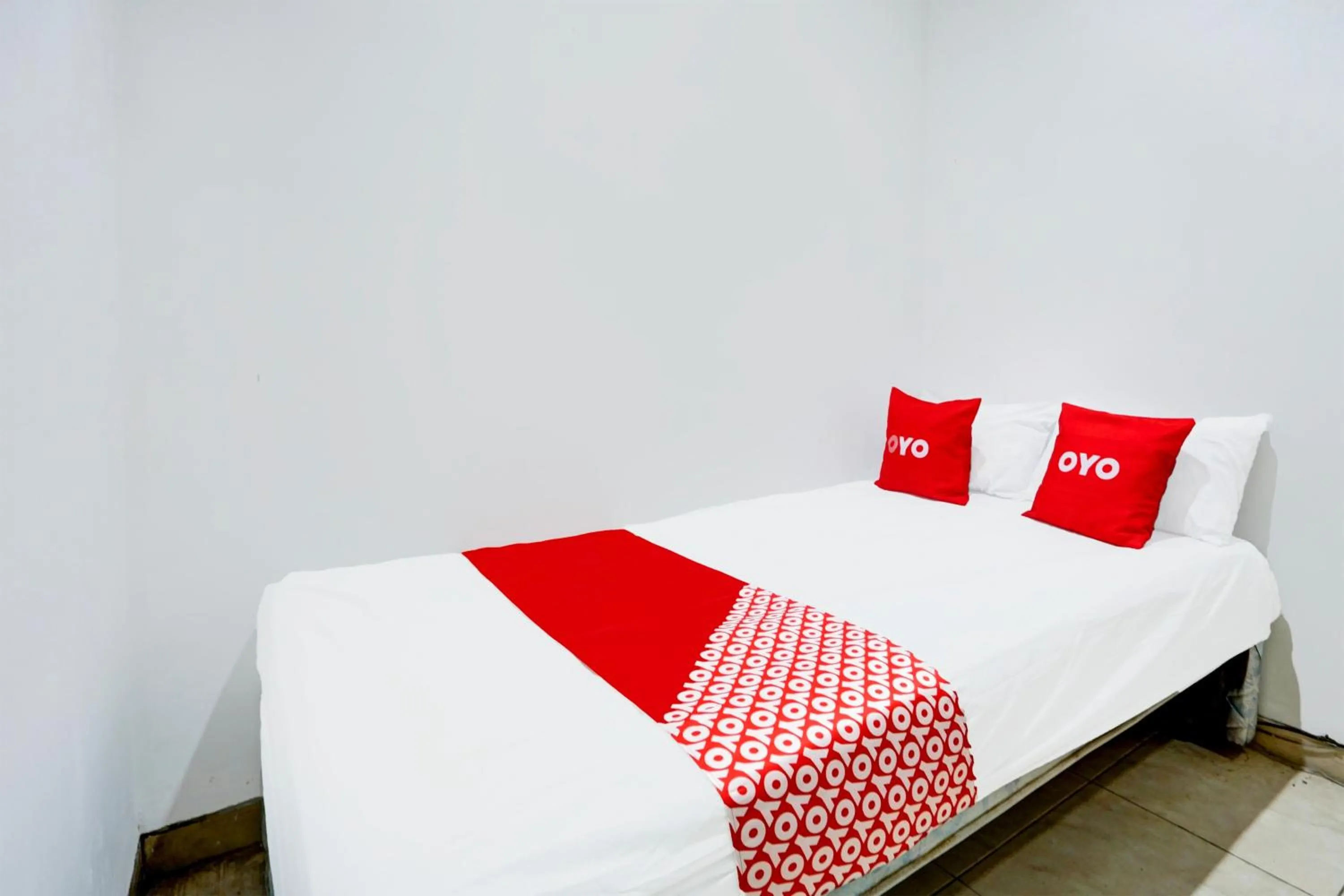 Bedroom, Bed in Hotel O MUMU HOMESTAYNearCarnival Park Surabaya