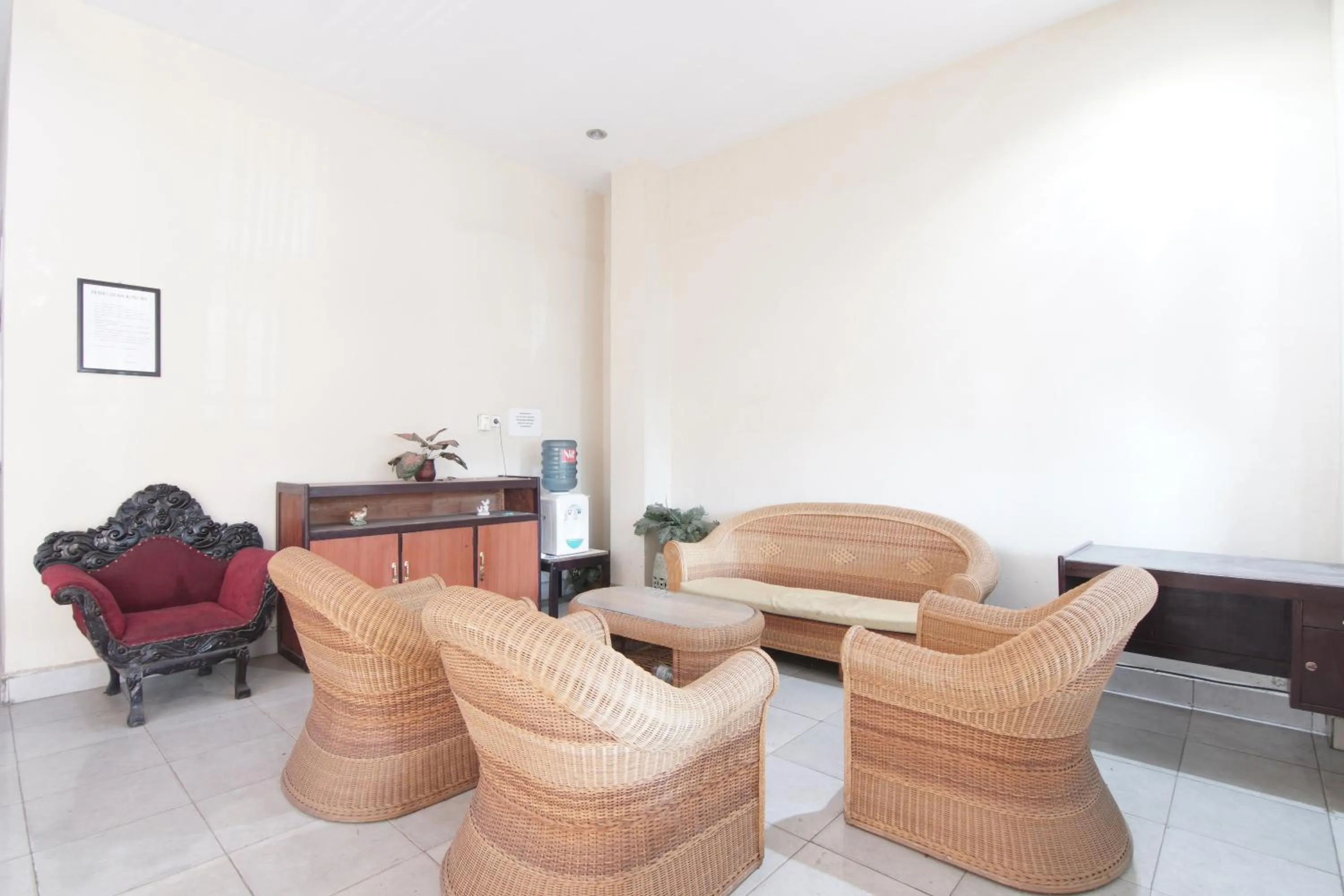 Lobby or reception in Hotel O Bagus Jaya SyariahNearJembatan Siak