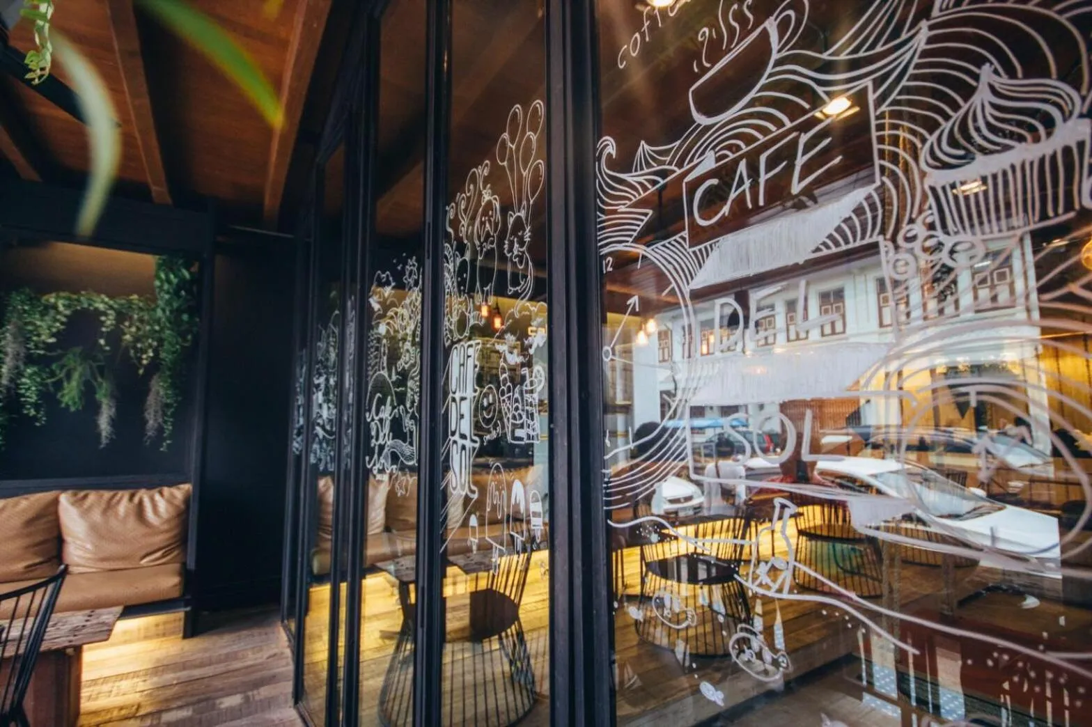 Restaurant/places to eat in Phuket Sunny Hostel