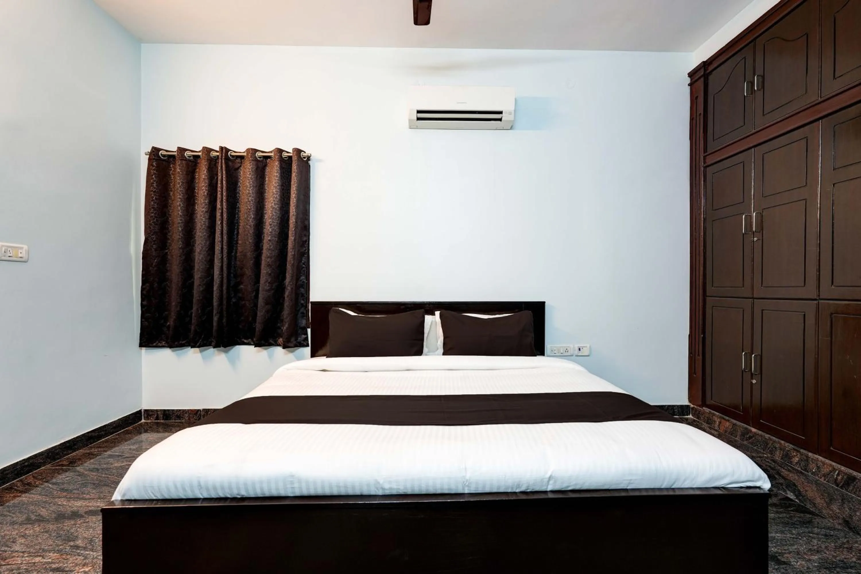 Bedroom, Bed in Super Hotel O VSV Guest House