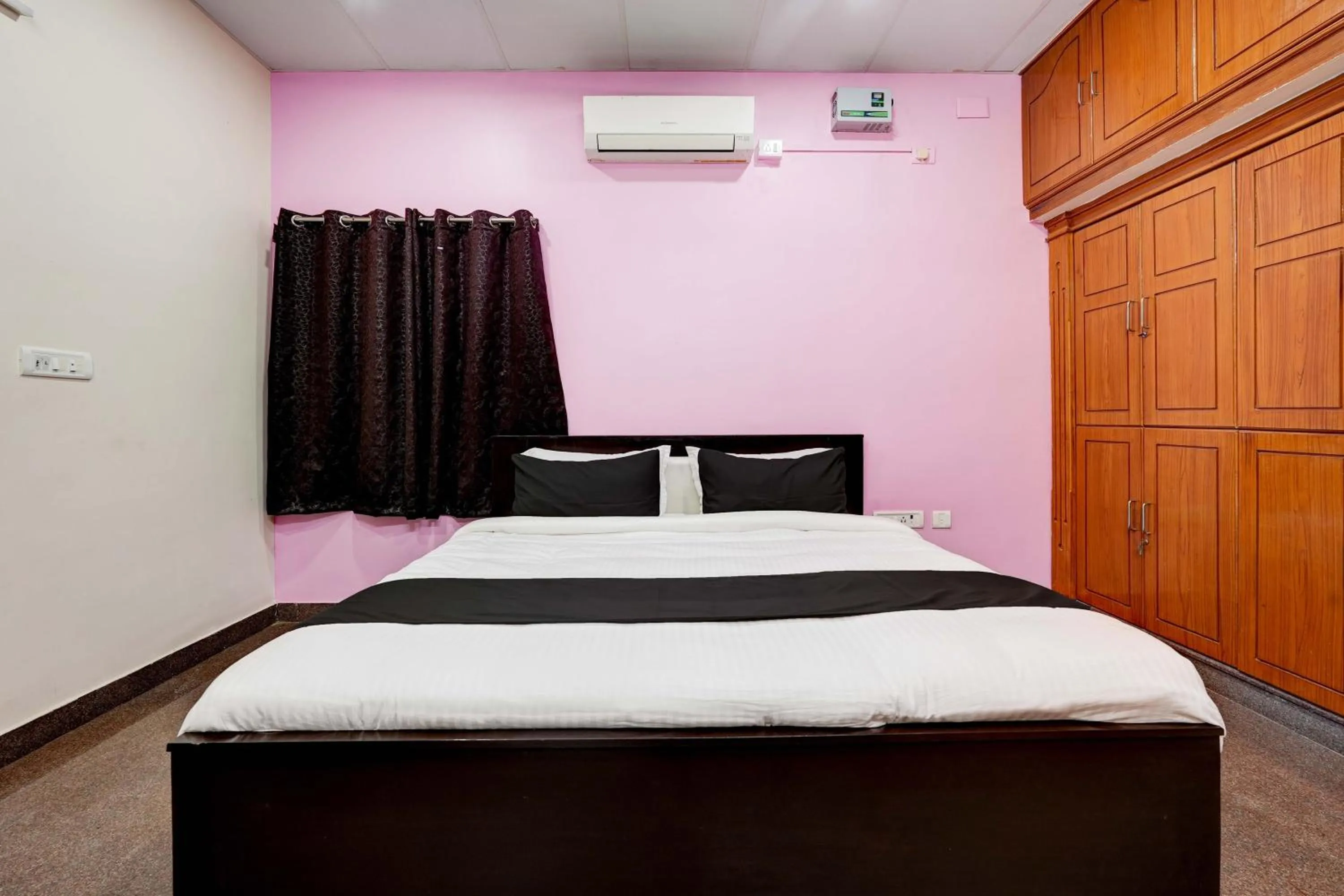 Bedroom, Bed in Super Hotel O VSV Guest House