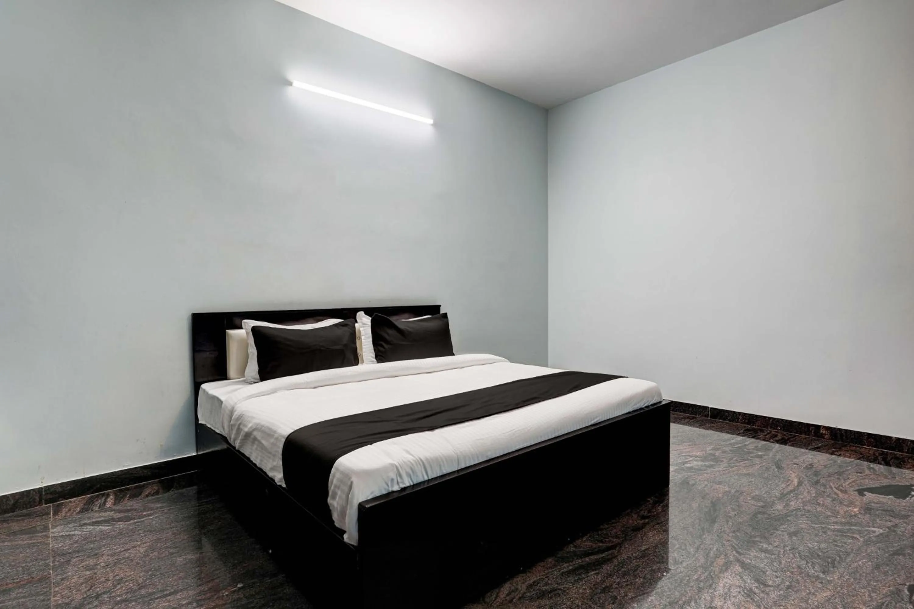 Bedroom, Bed in Super Hotel O VSV Guest House