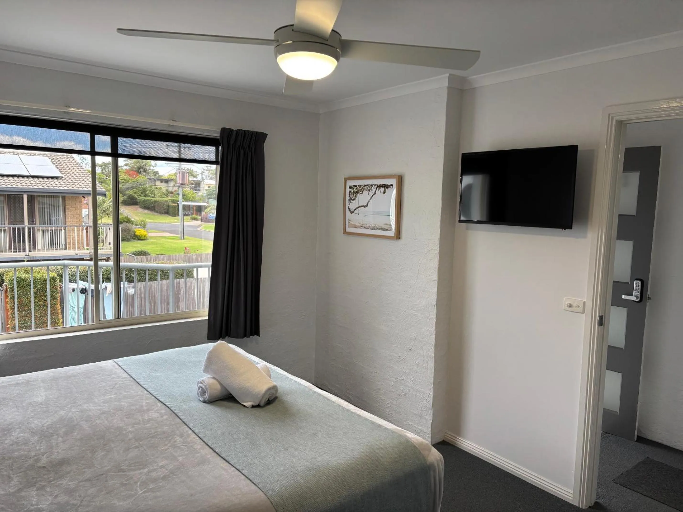 Bedroom, Bed in Merimbula Lake Apartments