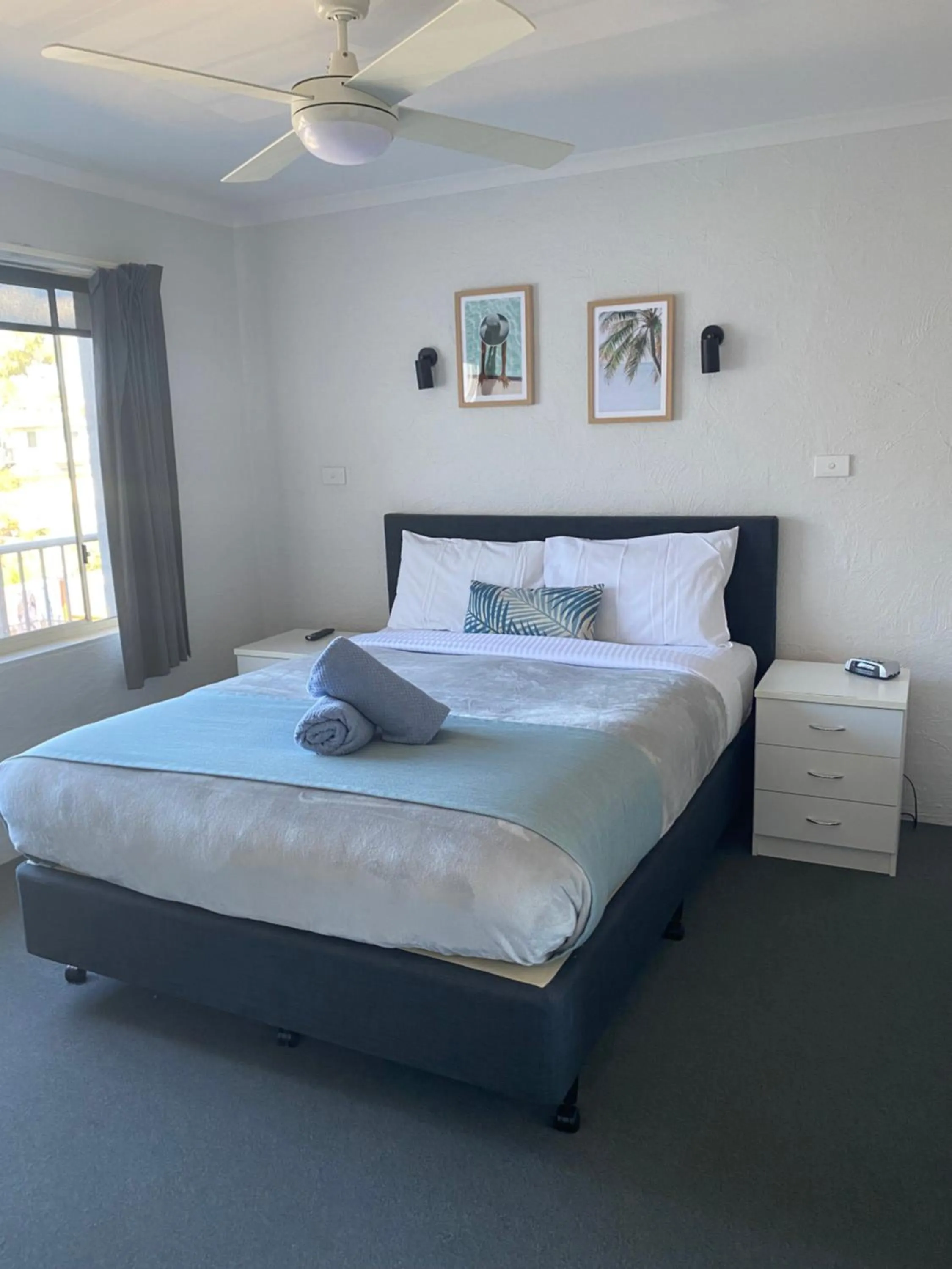 Bedroom, Bed in Merimbula Lake Apartments