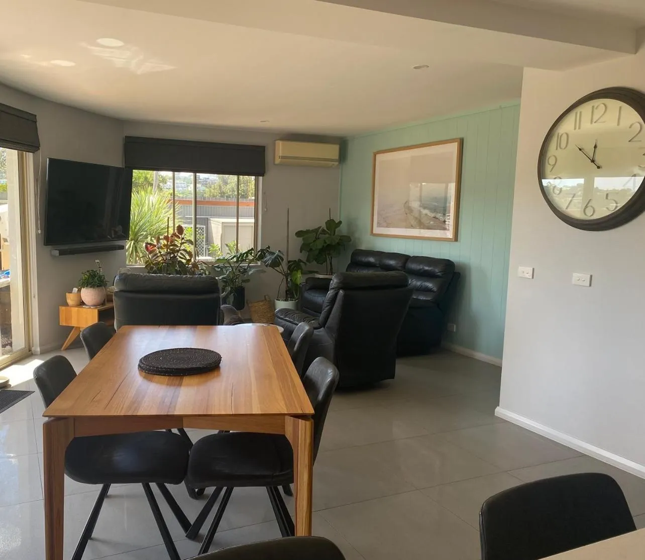 Dining area in Merimbula Lake Apartments