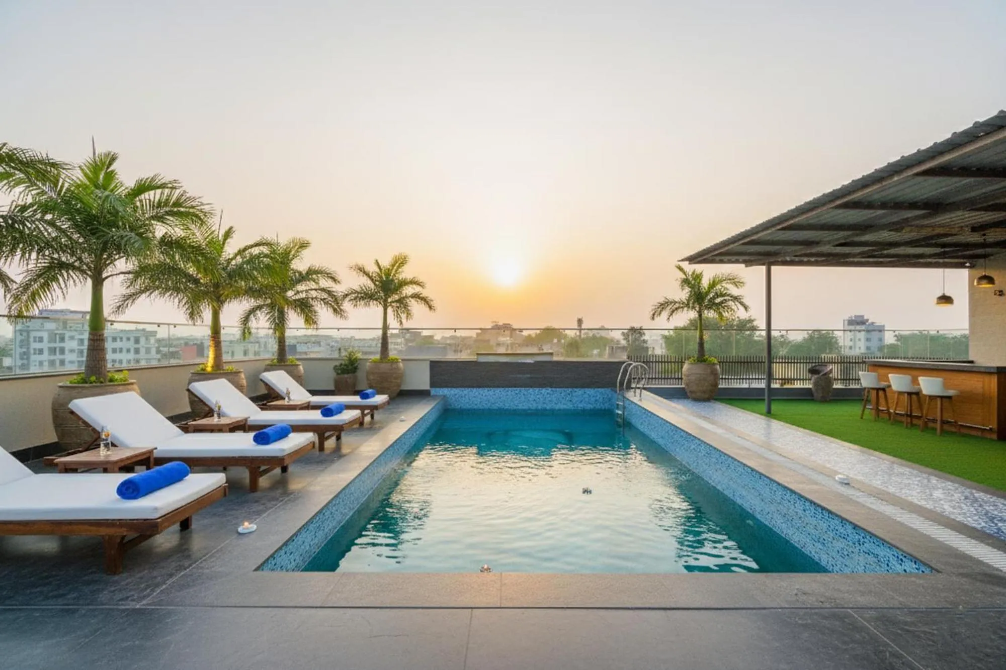 Swimming pool in FabHotel Amar Villa