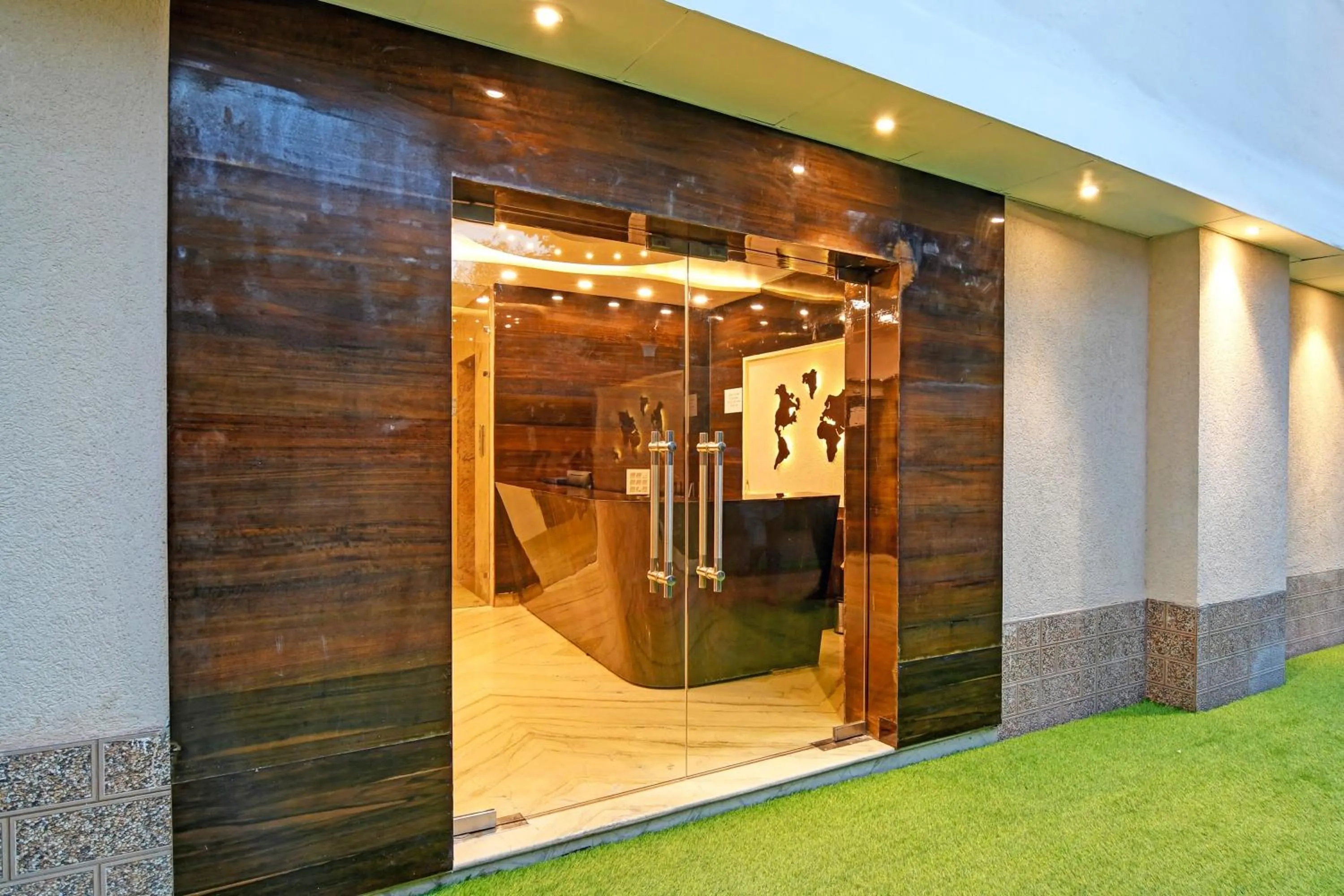 Facade/entrance in Townhouse Refresh