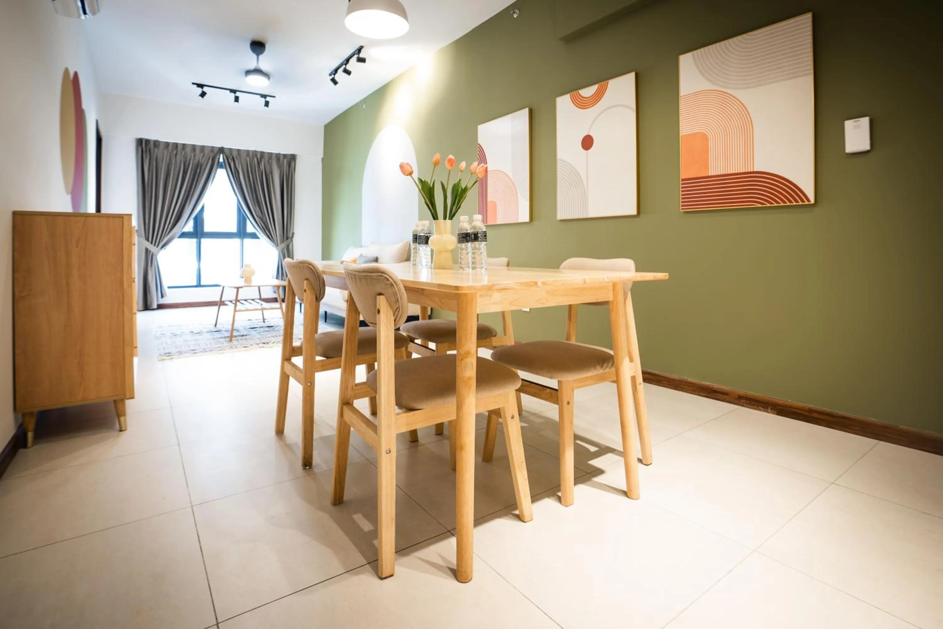 Living room in K Avenue by Pinstay