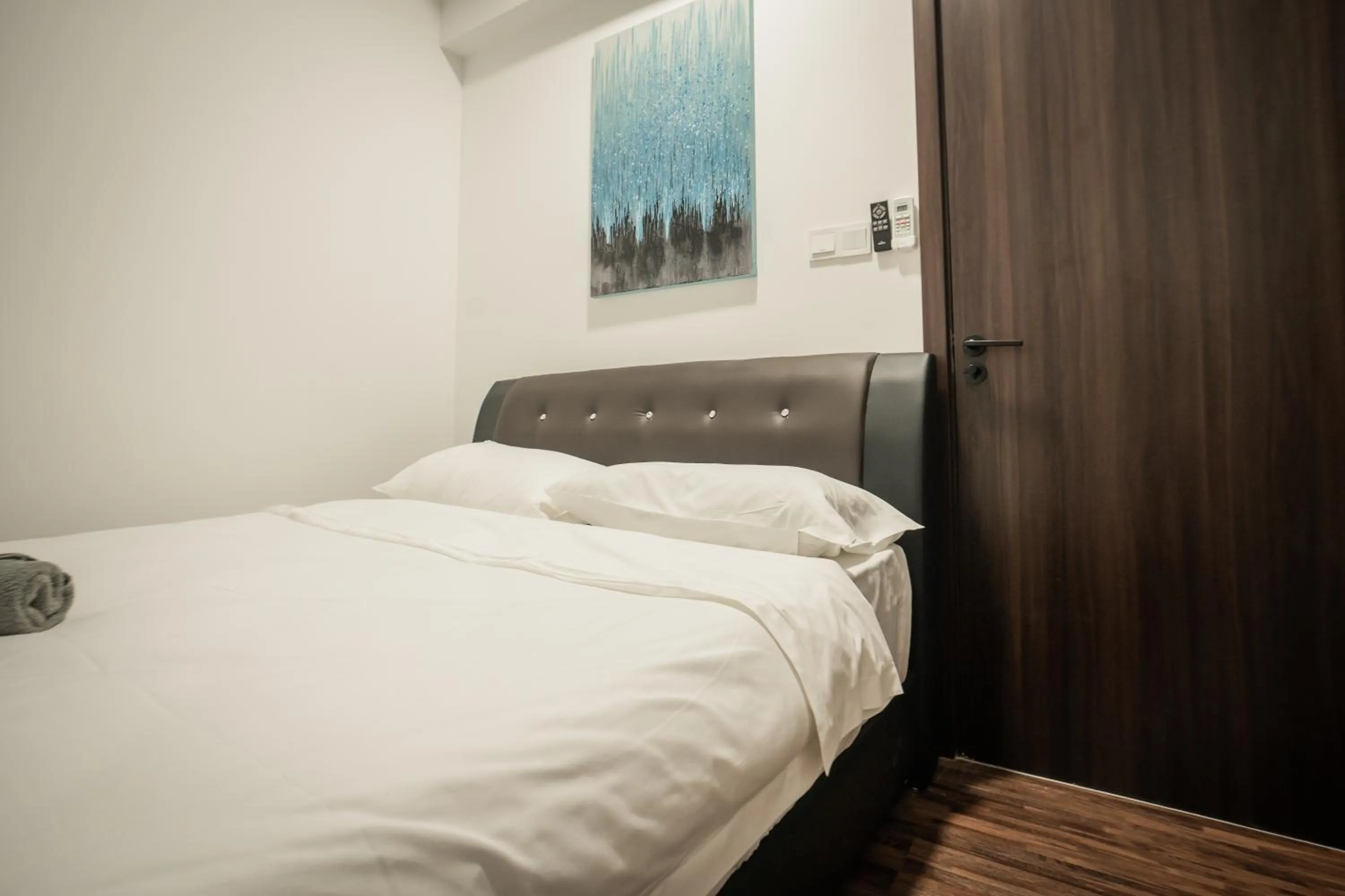 Bed in K Avenue by Pinstay