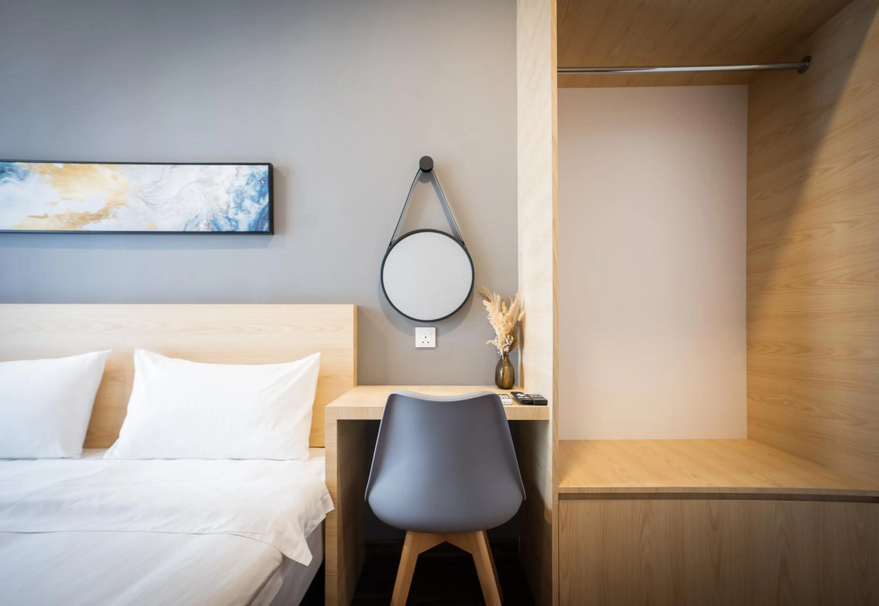 Bed in K Avenue by Pinstay