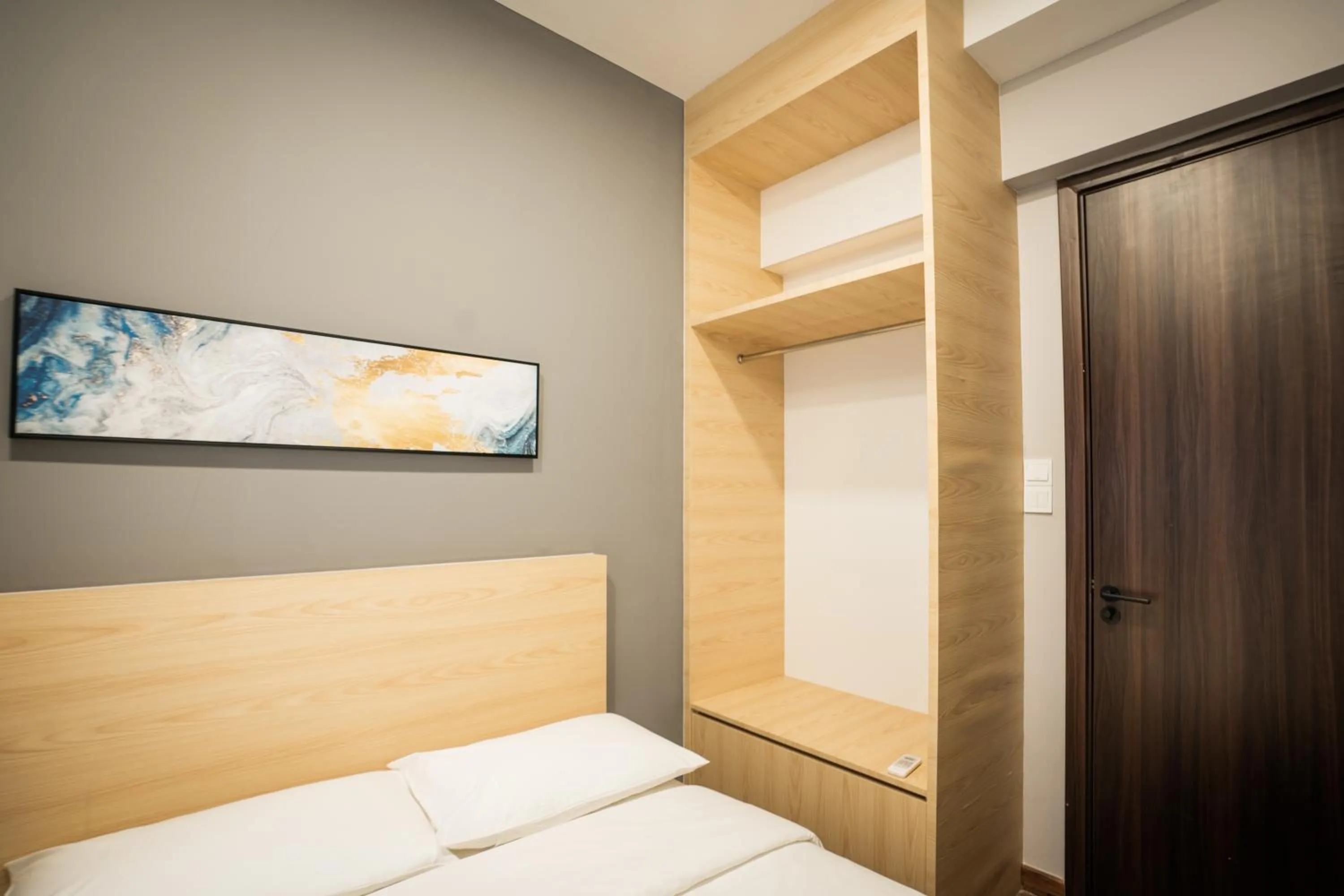 Bed in K Avenue by Pinstay