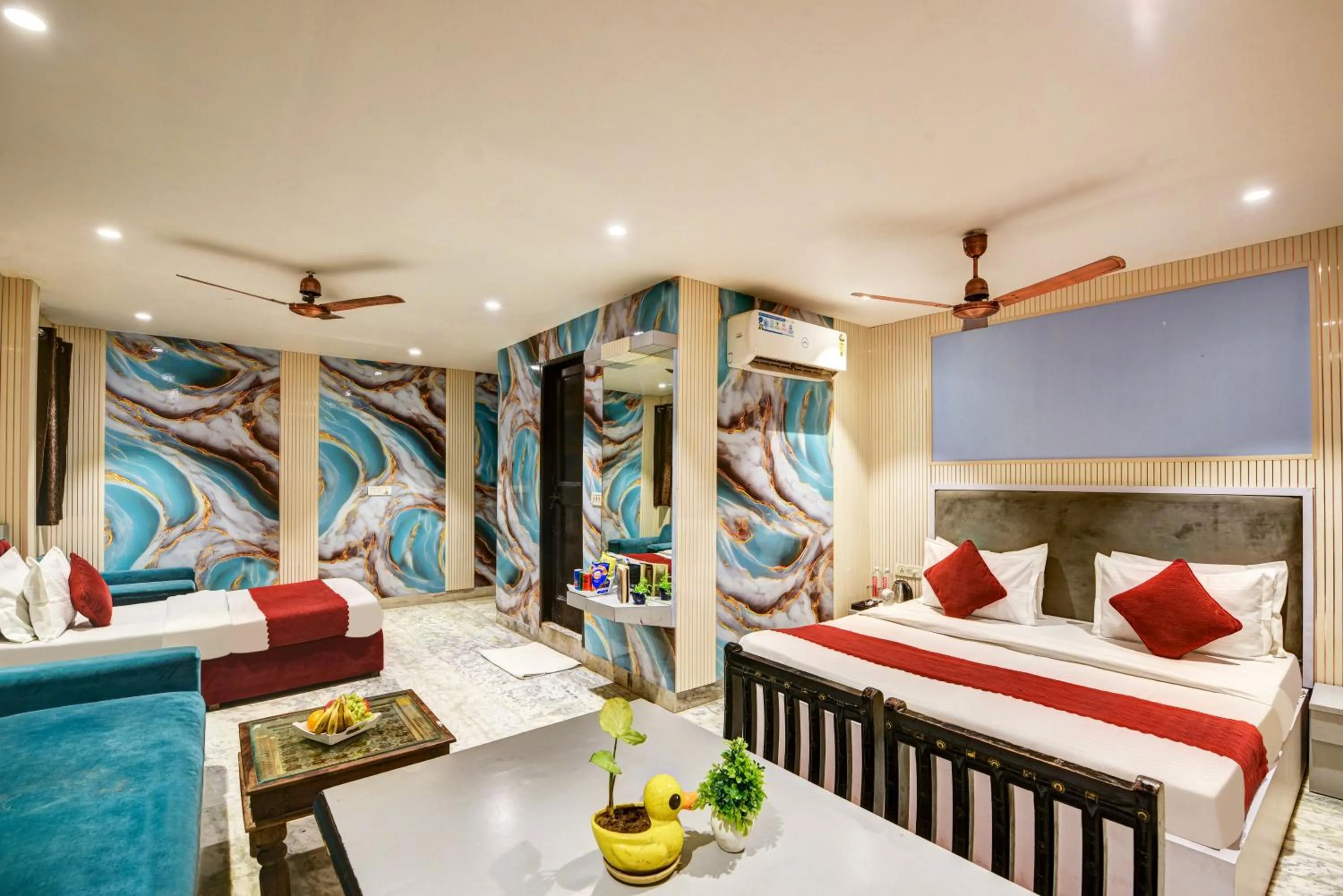 Bedroom, Bed in Hotel Heritage Home -3 Mins Walk from Metro And 5 Mins from Rail Station