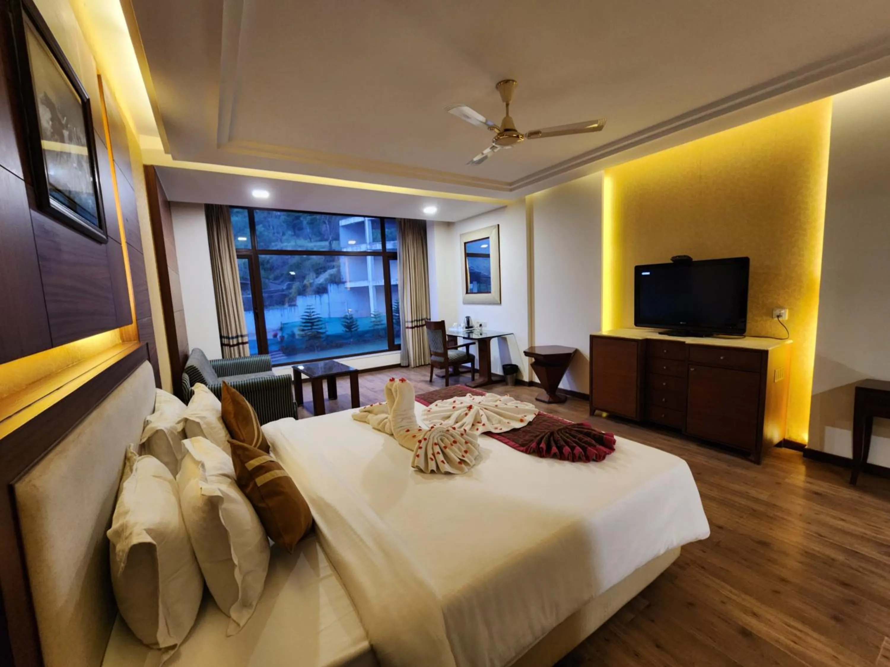 Bed in Hotel Royal Ark - Kasauli