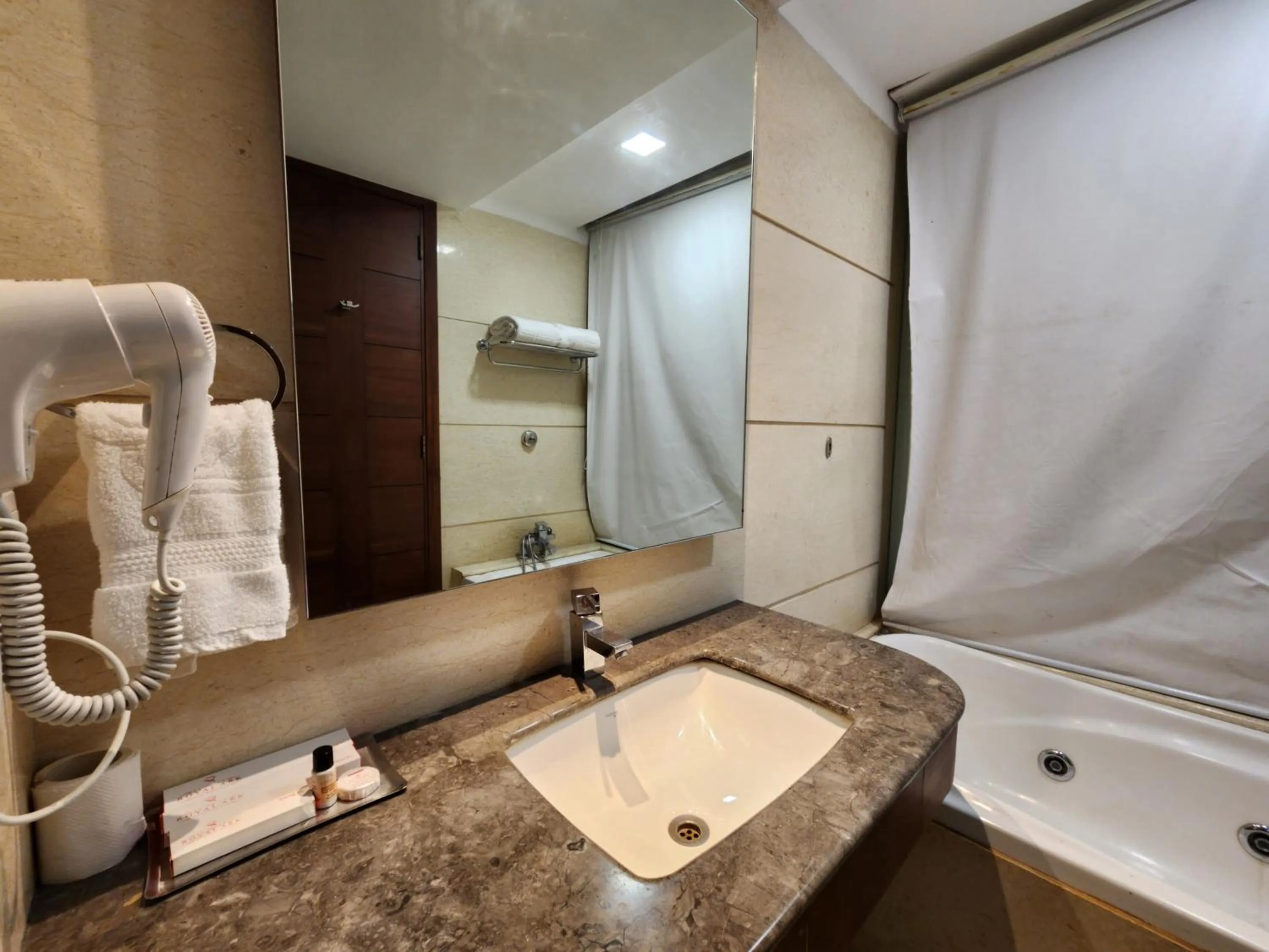 Hotel Royal Ark - Kasauli