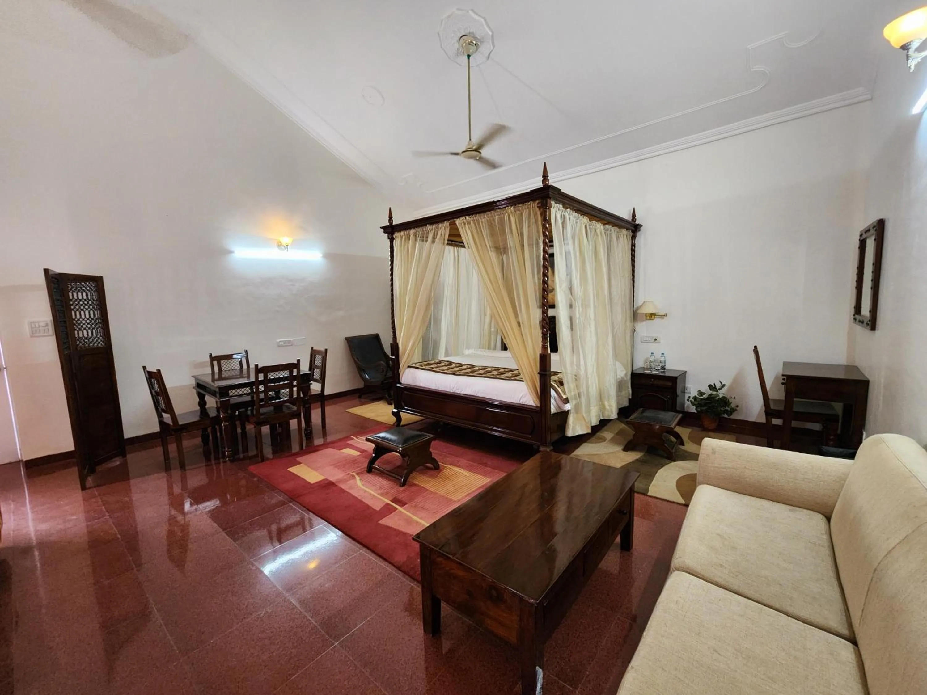 Hotel Royal Ark - Kasauli