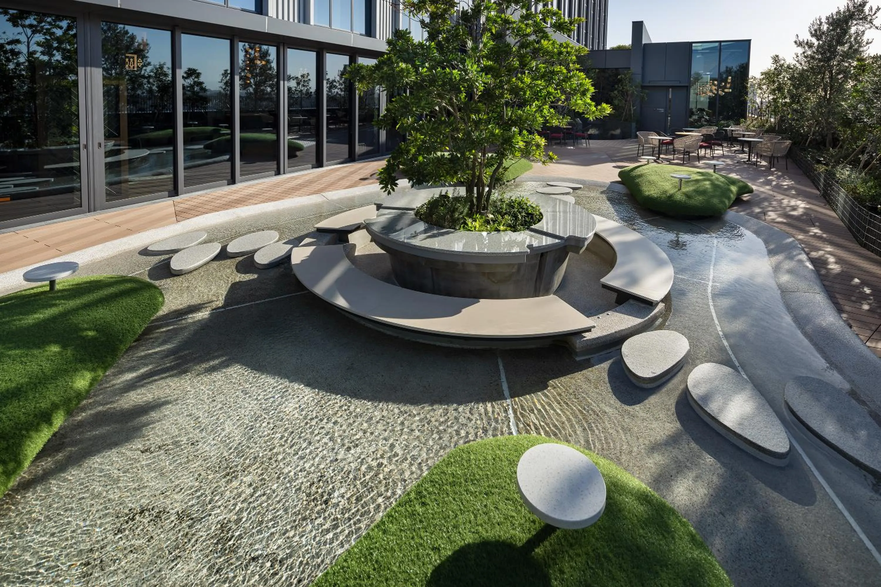 Balcony/Terrace in OMO5 Tokyo Gotanda by Hoshino Resorts