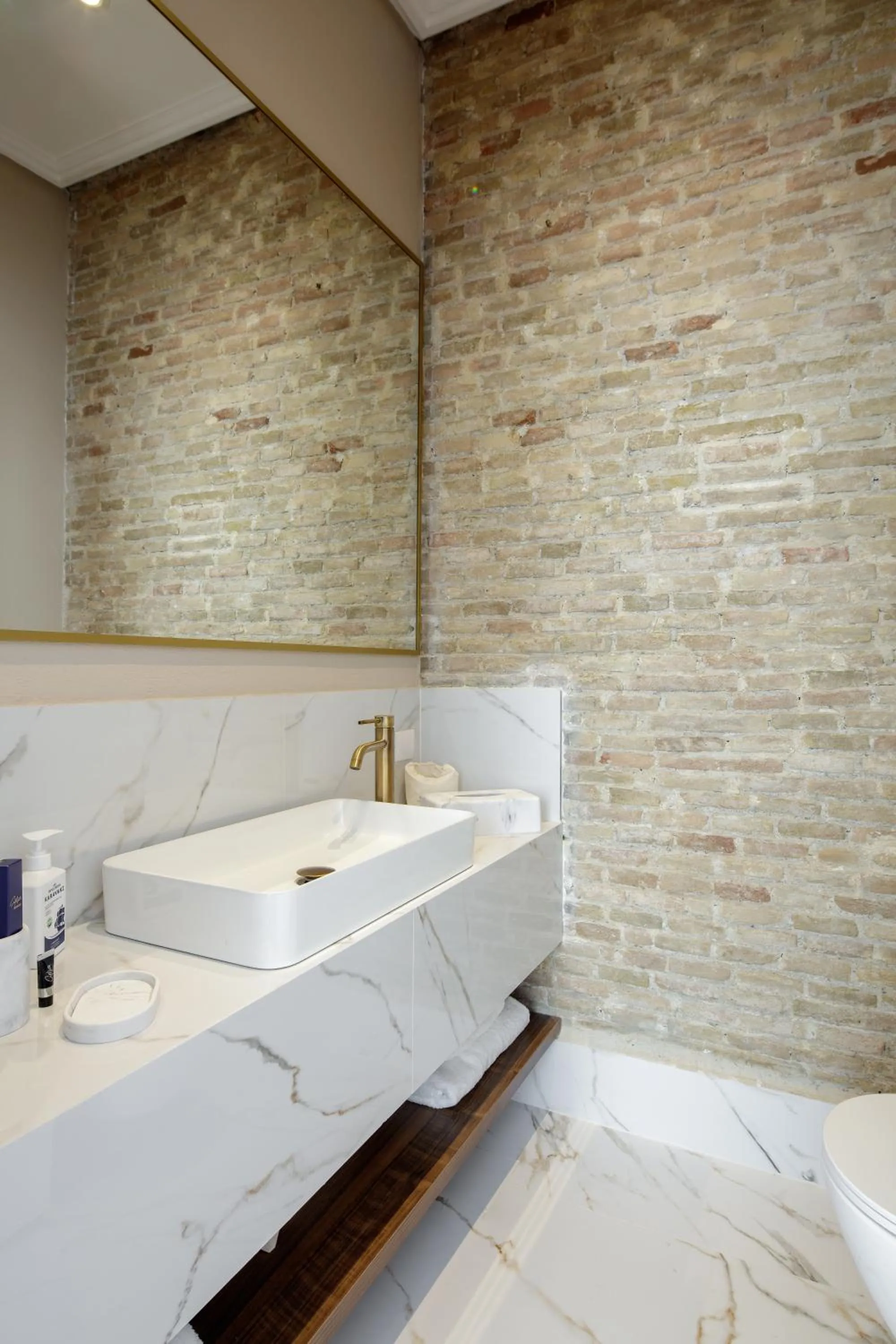 Bathroom in La Divina