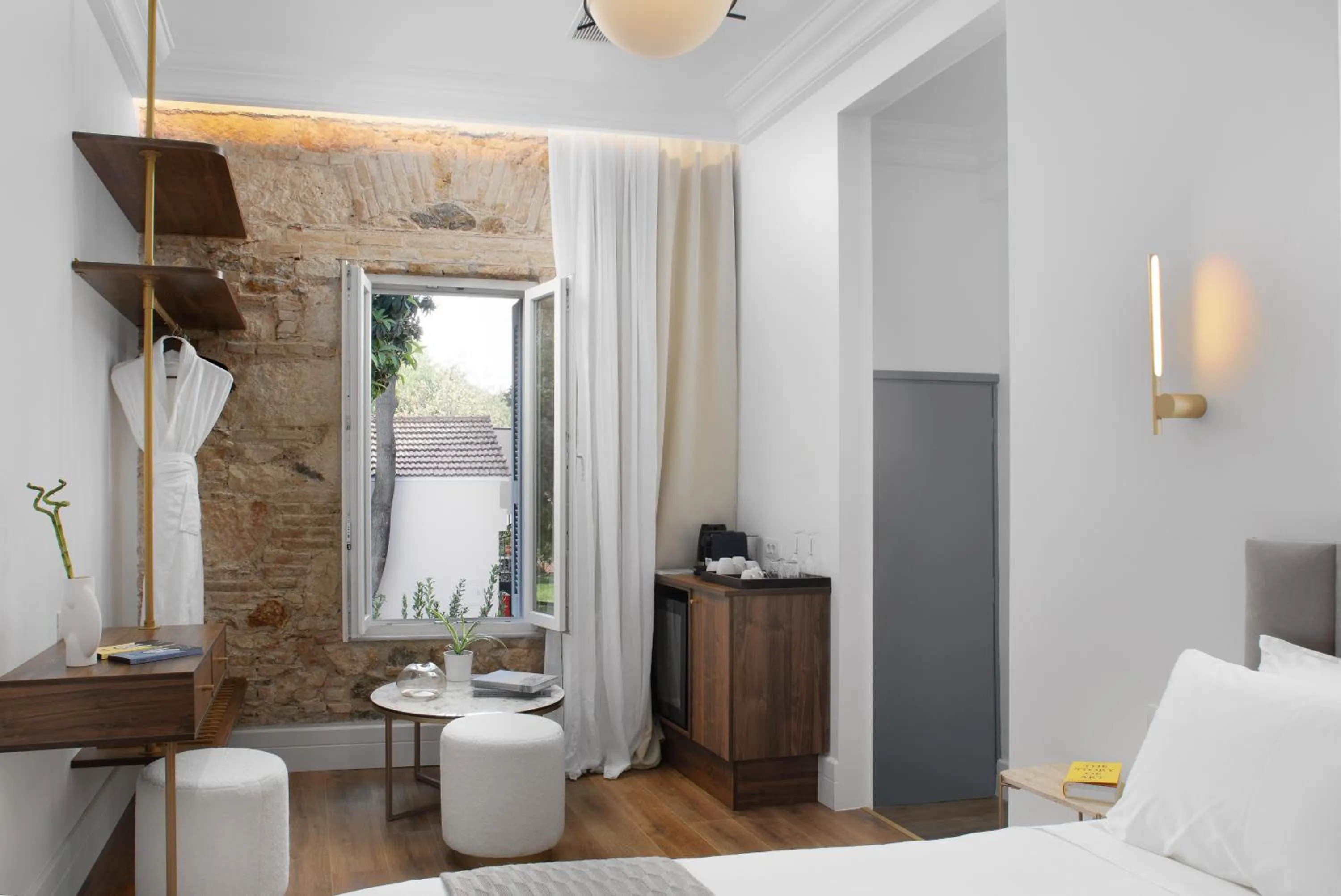 Photo of the whole room in La Divina