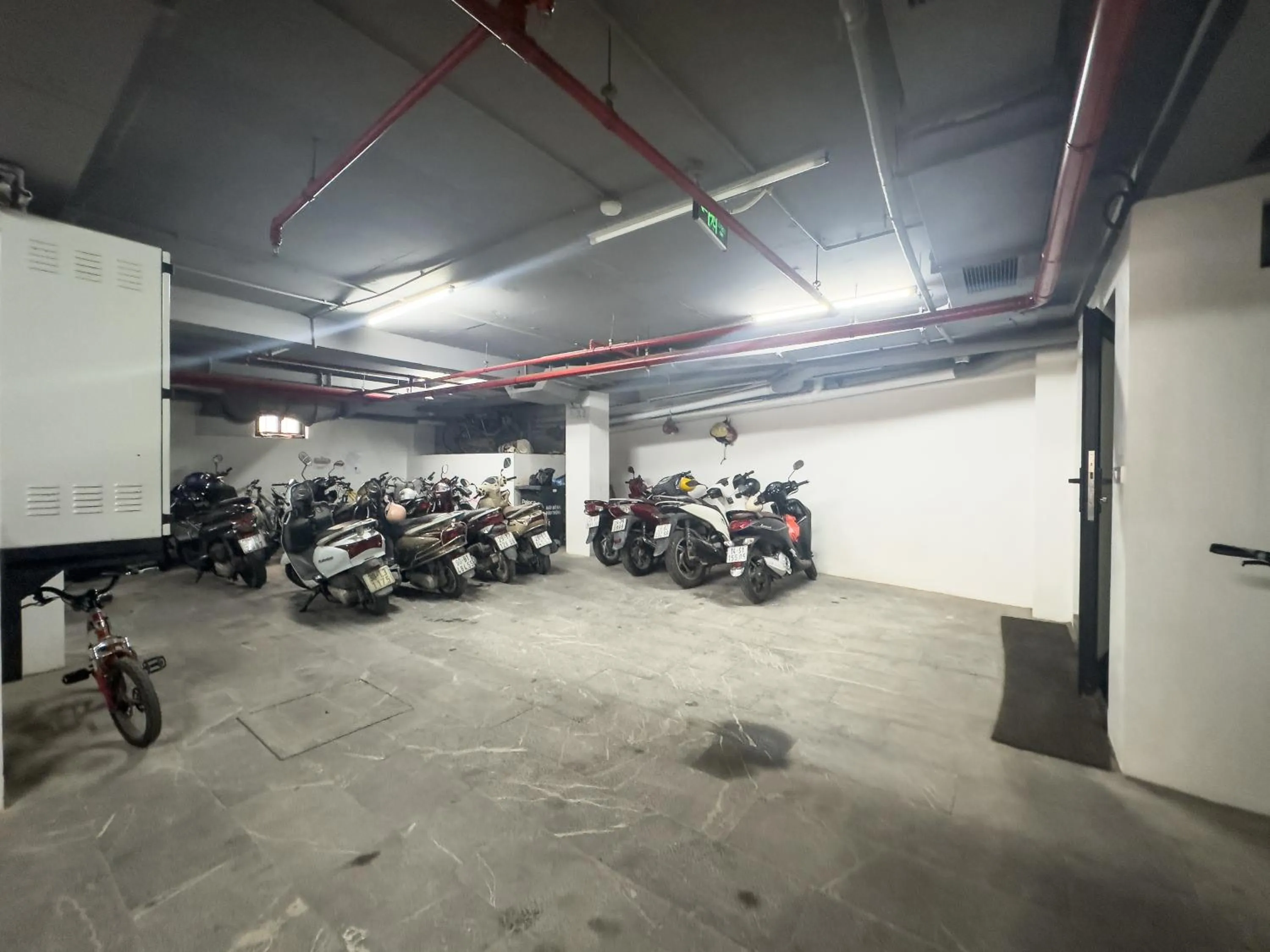 Hazuki, Modern Minimalist Apartment