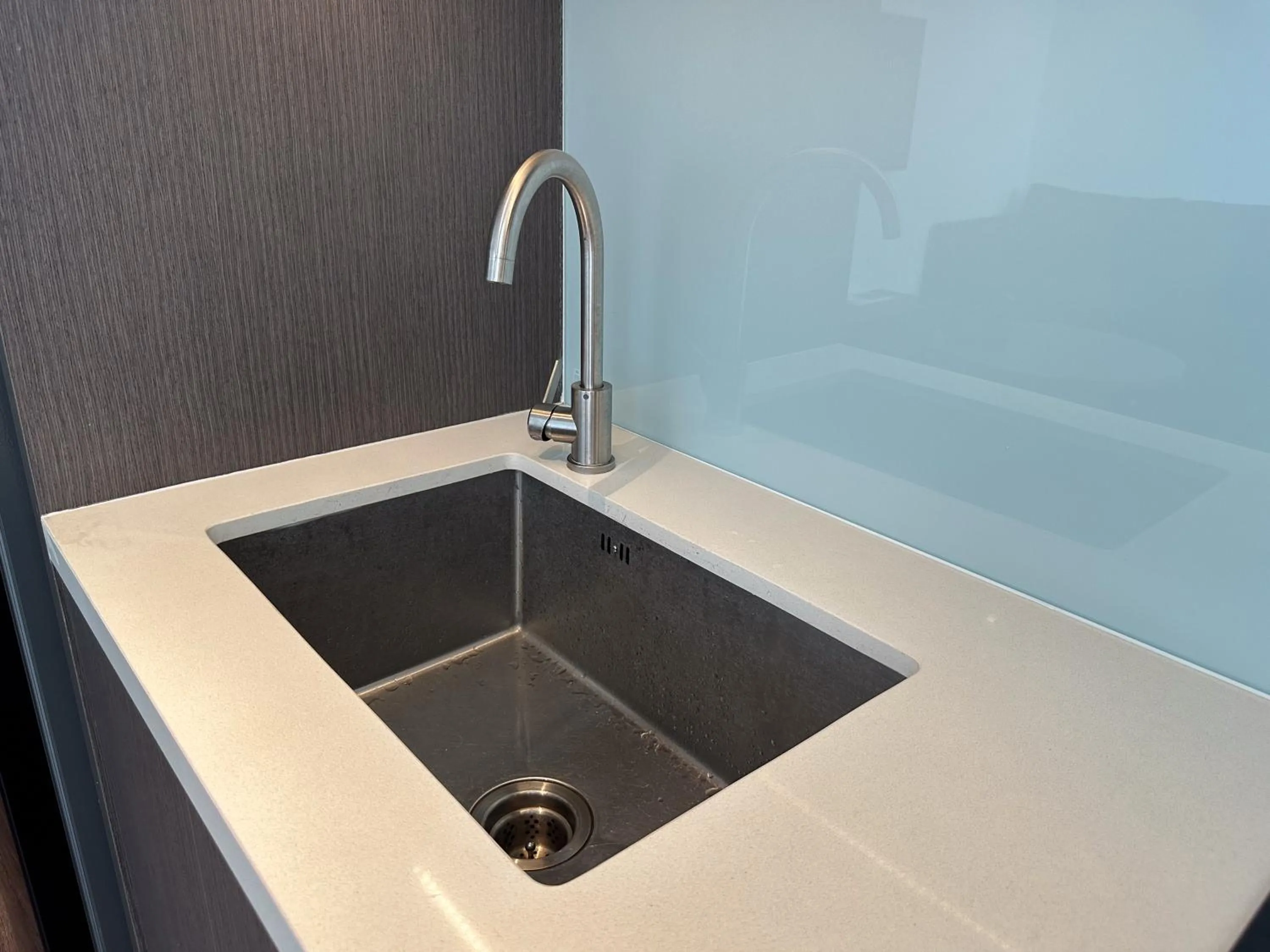 Hazuki, Modern Minimalist Apartment