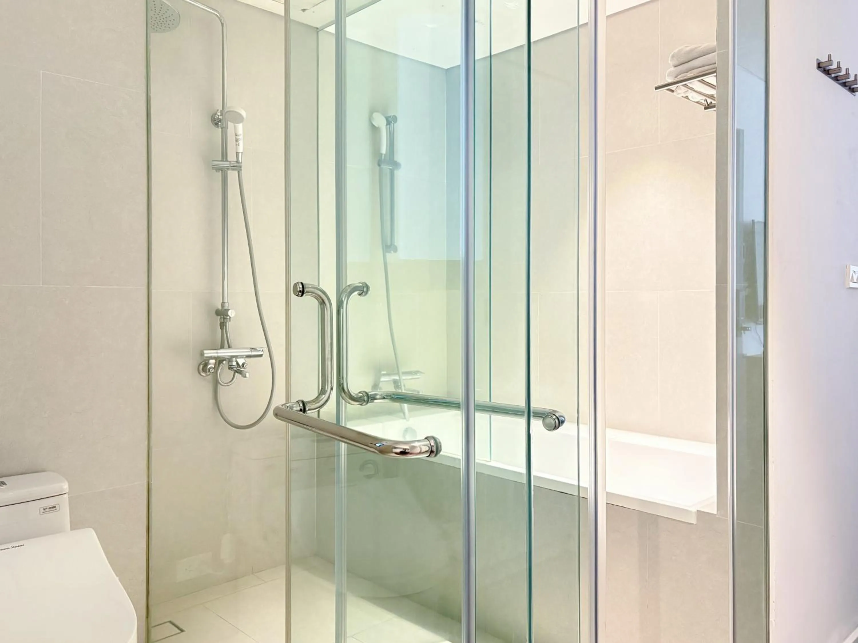 Hazuki, Modern Minimalist Apartment