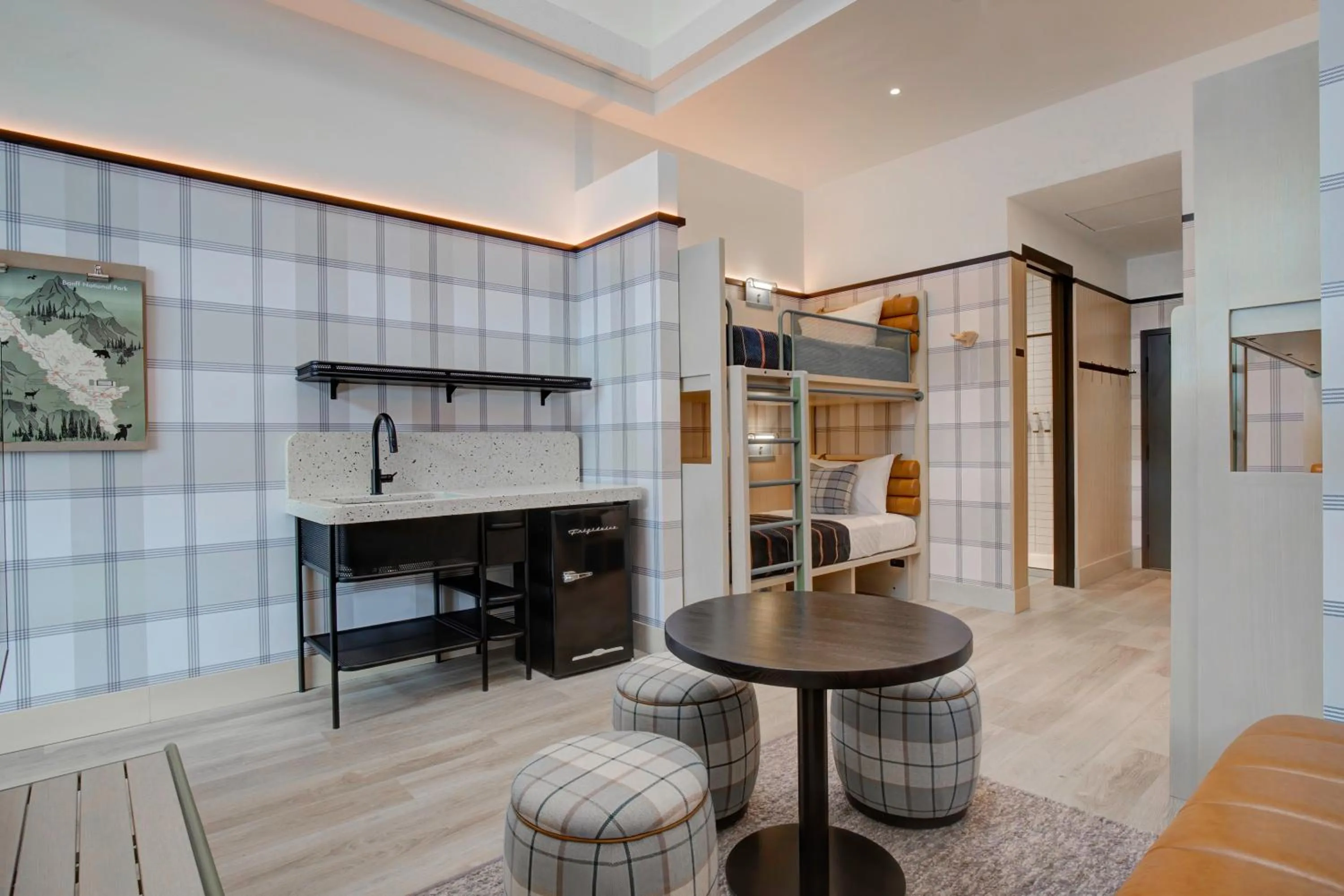 Photo of the whole room, Kitchen/Kitchenette in Banff Voyager Inn