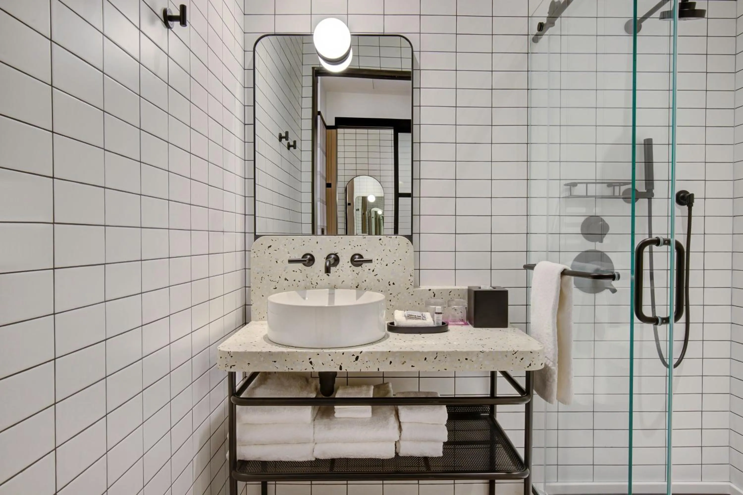 Bathroom in Banff Voyager Inn
