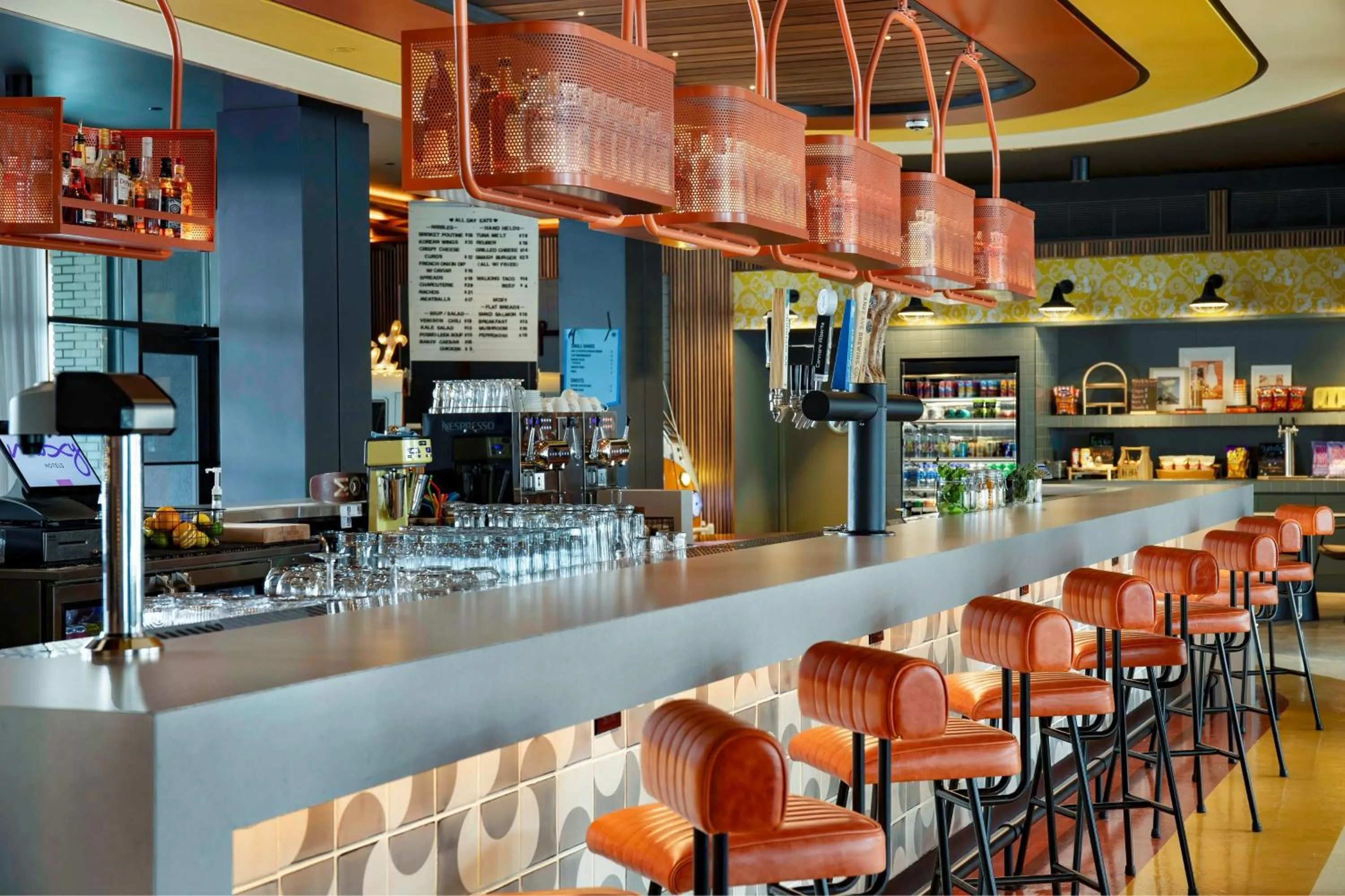 Lobby or reception, Restaurant/Places to Eat in Banff Voyager Inn