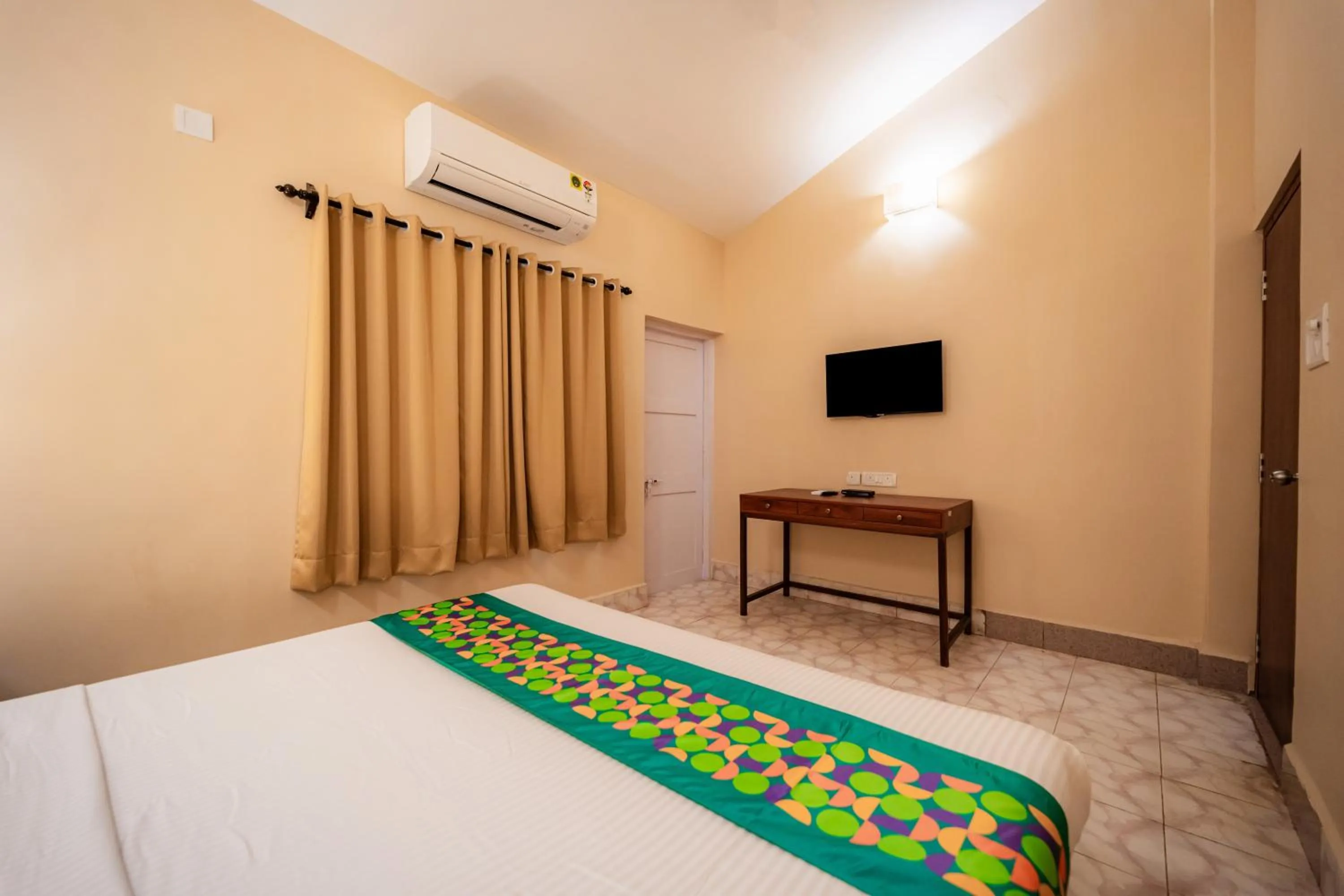 Bedroom, Bed in Treebo Sunshine Beach Resort