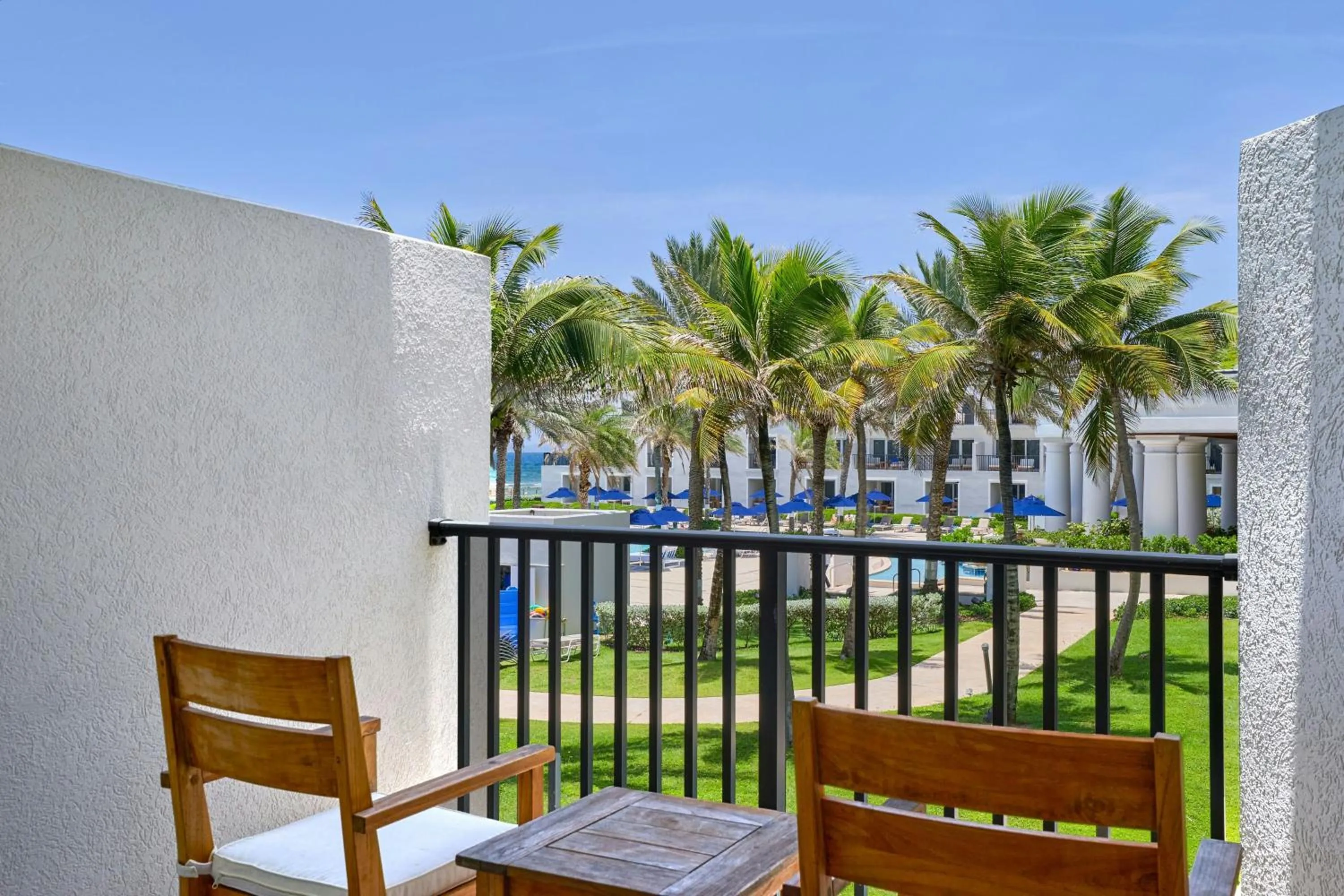 Living room in JW Marriott St Maarten Beach Resort & Spa