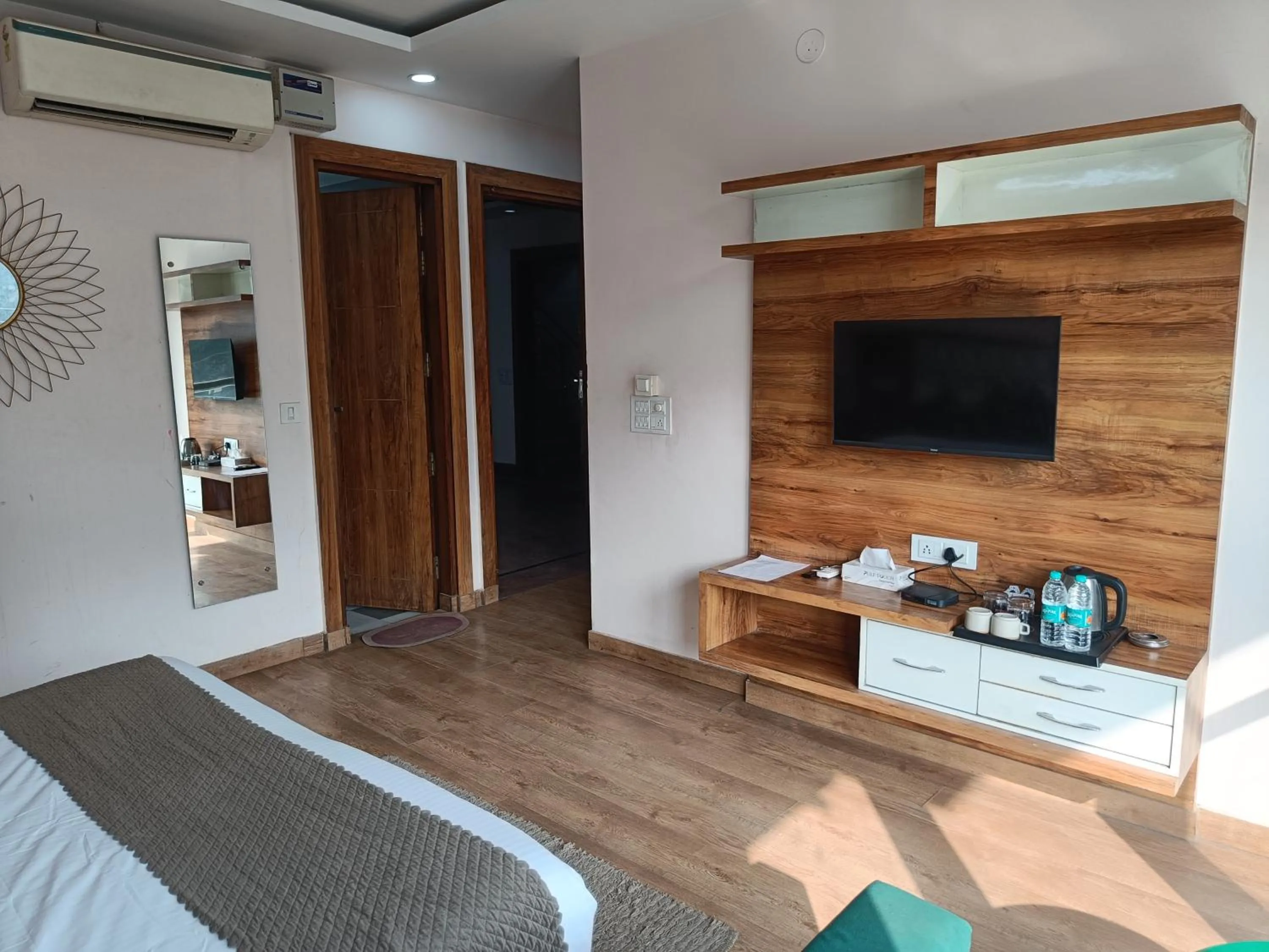 Bed in The Sandalwood Hotel I Sec-38 I Near Medanta Medicity Gurgaon