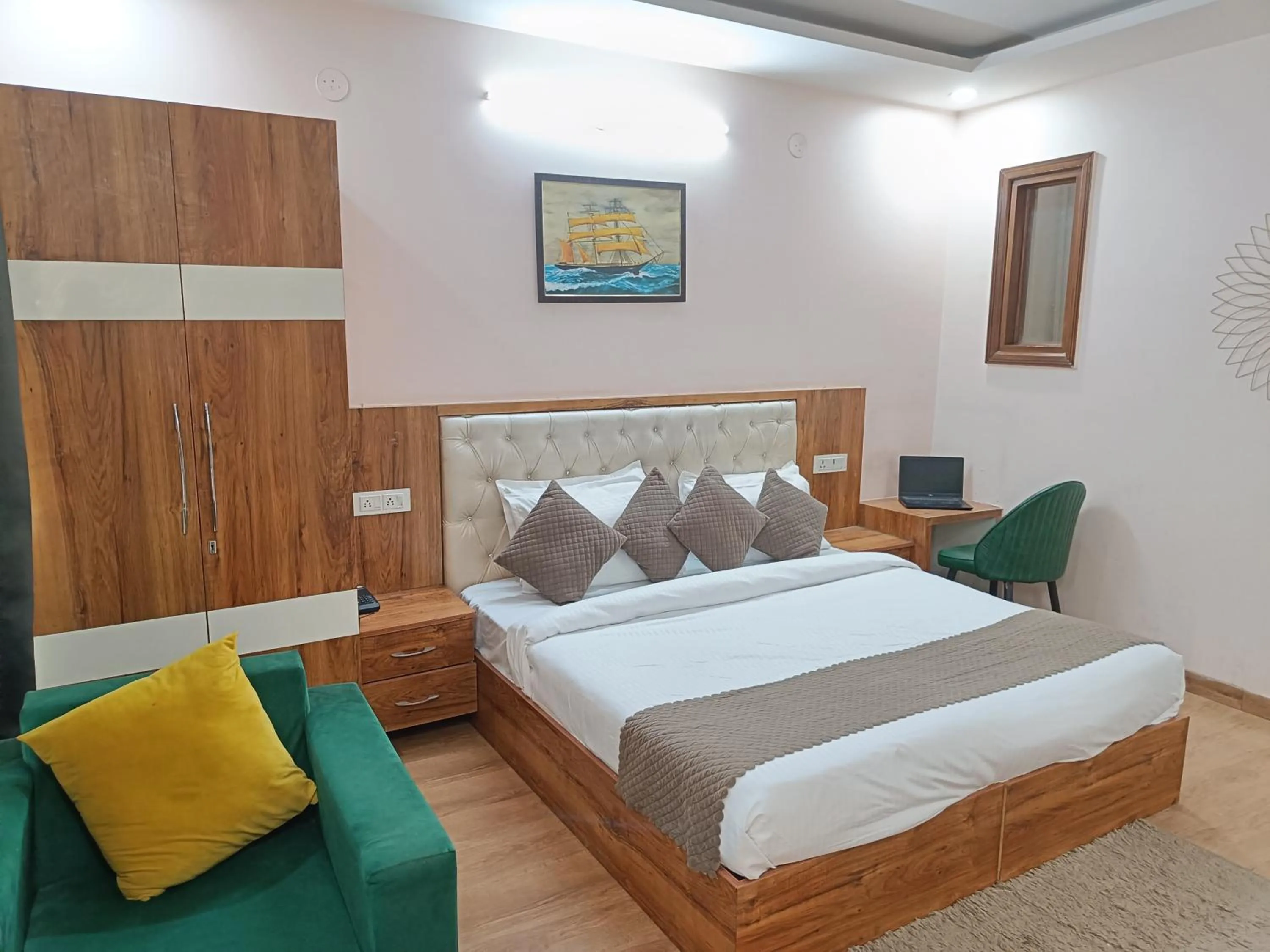 Bed in The Sandalwood Hotel I Sec-38 I Near Medanta Medicity Gurgaon