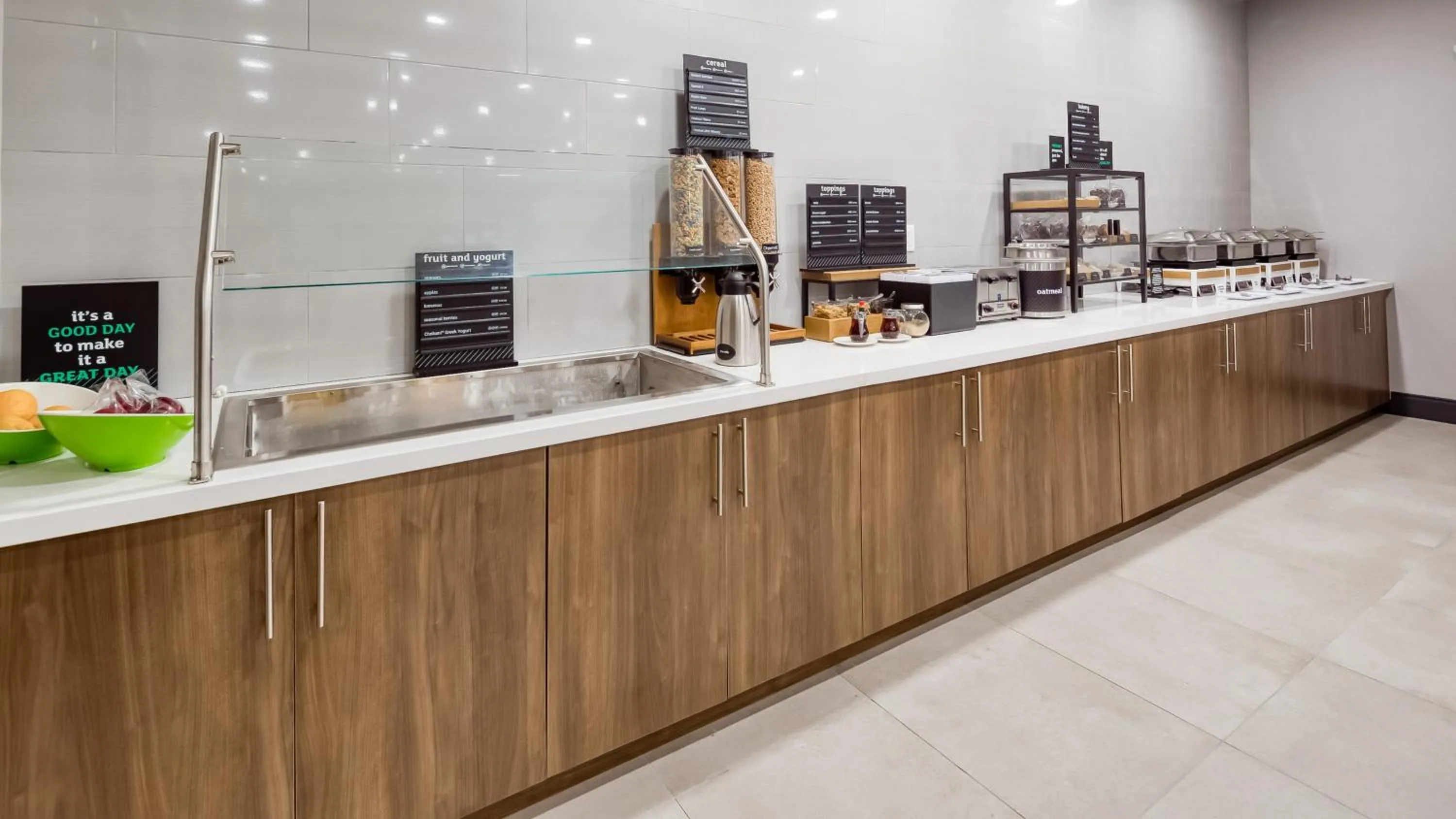 Breakfast in Holiday Inn Nashville Airport by IHG