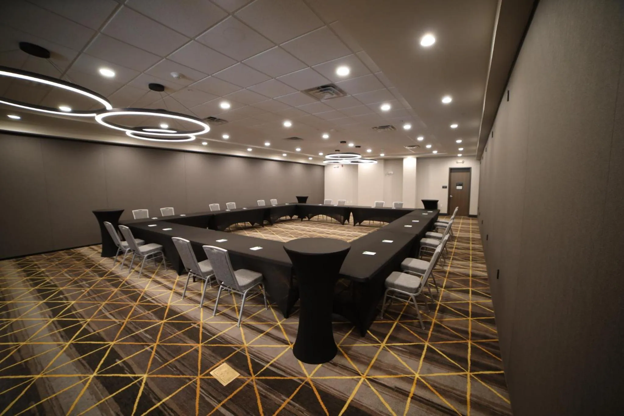 Meeting/conference room in Holiday Inn Nashville Airport by IHG