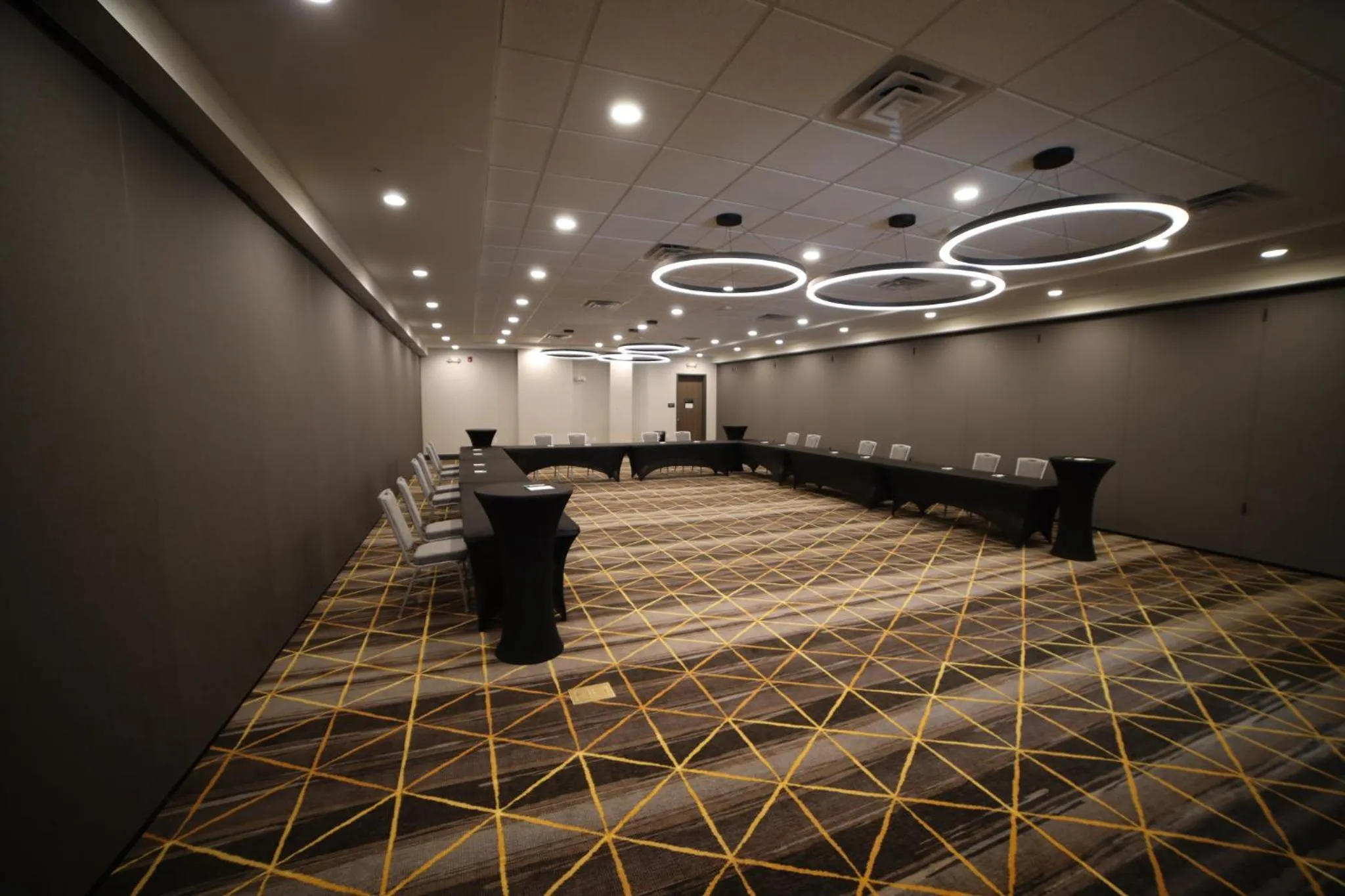 Meeting/conference room in Holiday Inn Nashville Airport by IHG