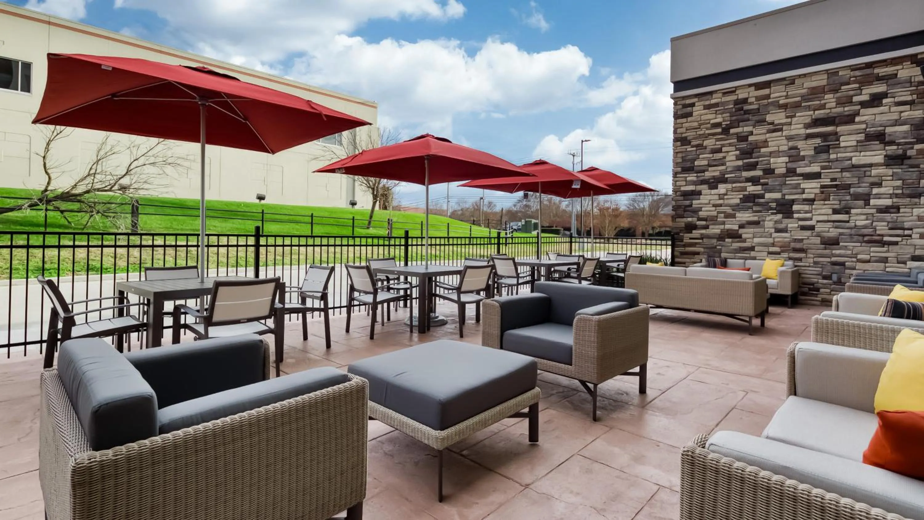 Property building in Holiday Inn Nashville Airport by IHG