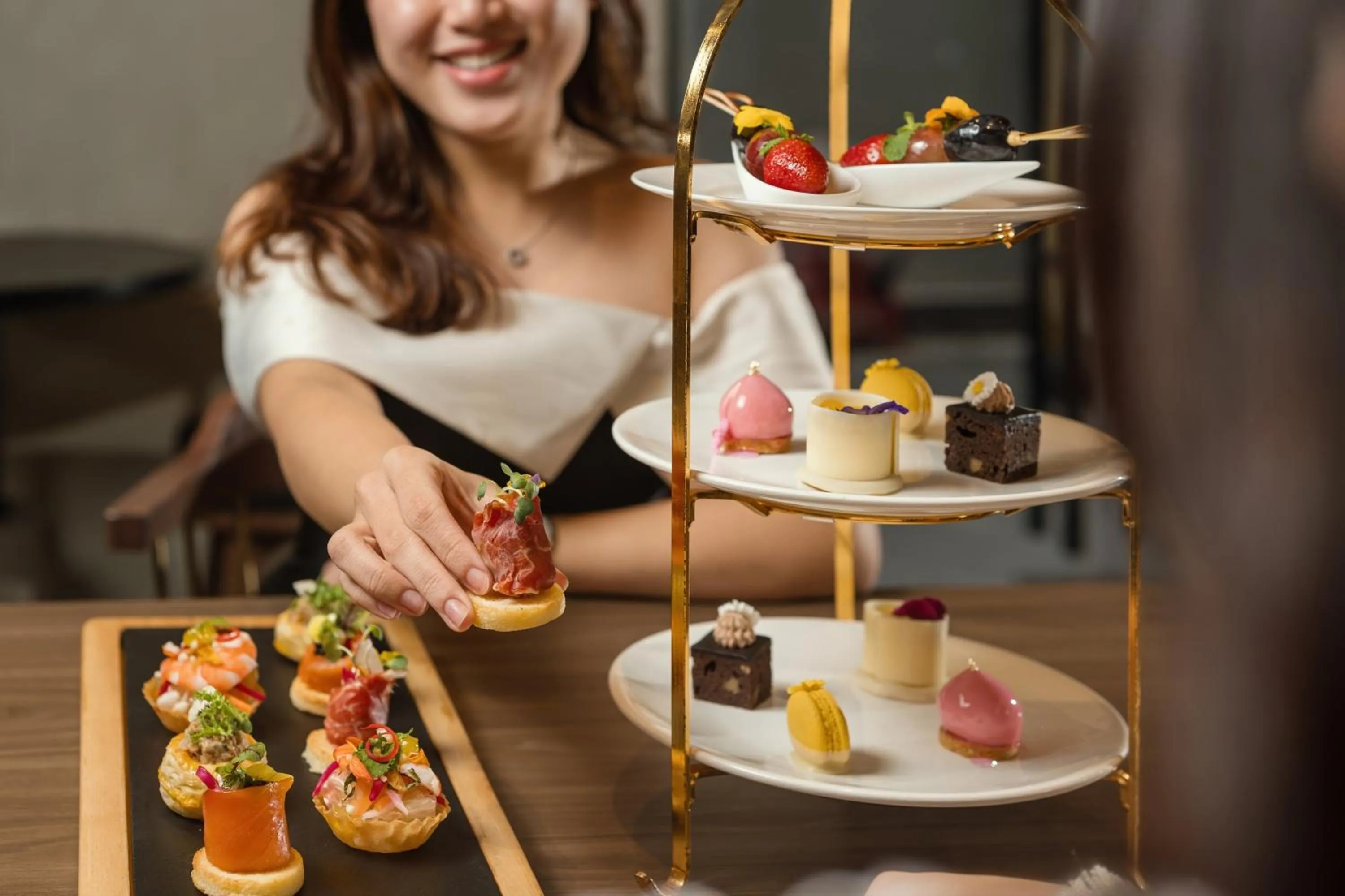 Restaurant/places to eat in Hotel Indigo Saigon the City by IHG